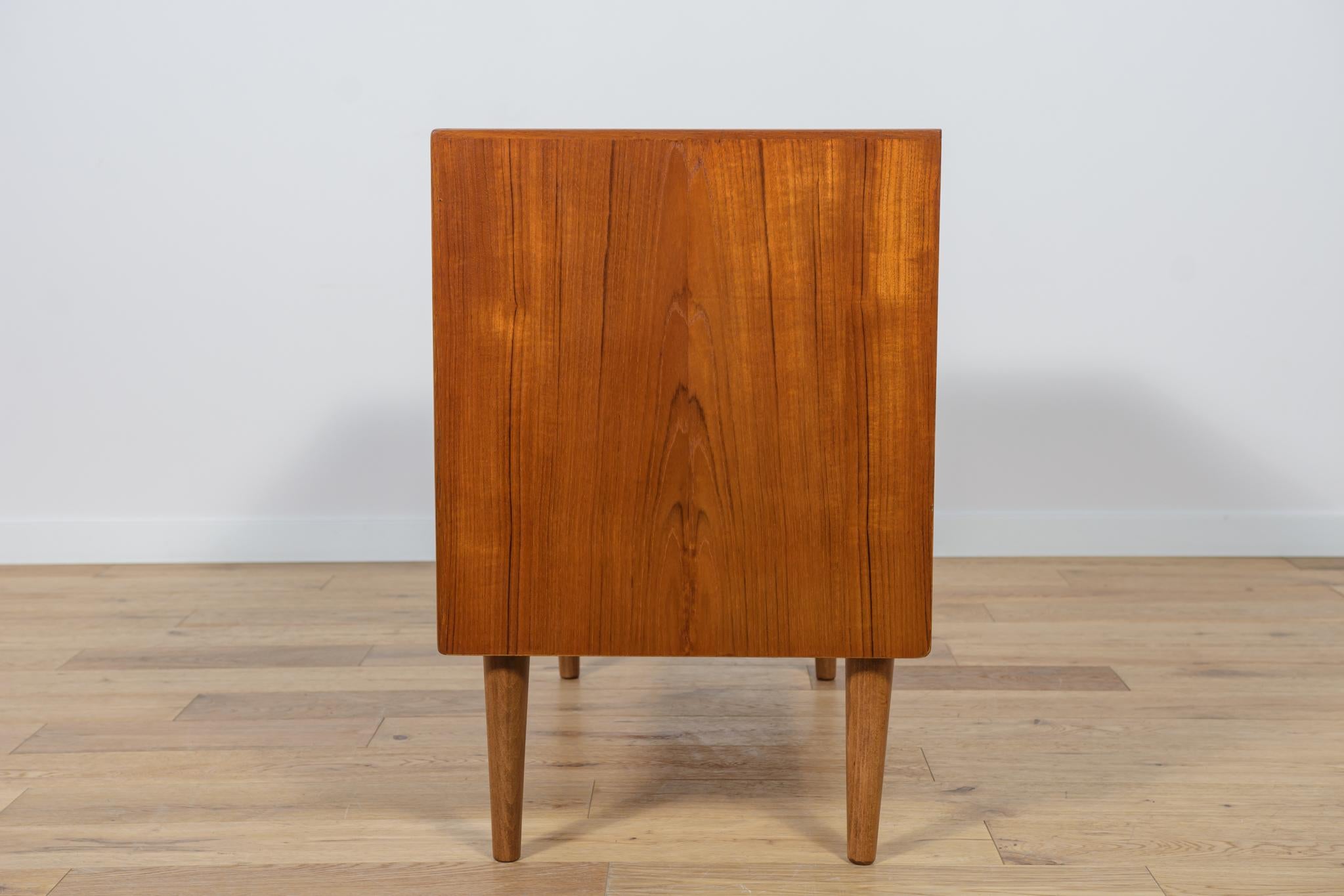 Mid-Century Danish Teak Dresser, 1960s For Sale 1