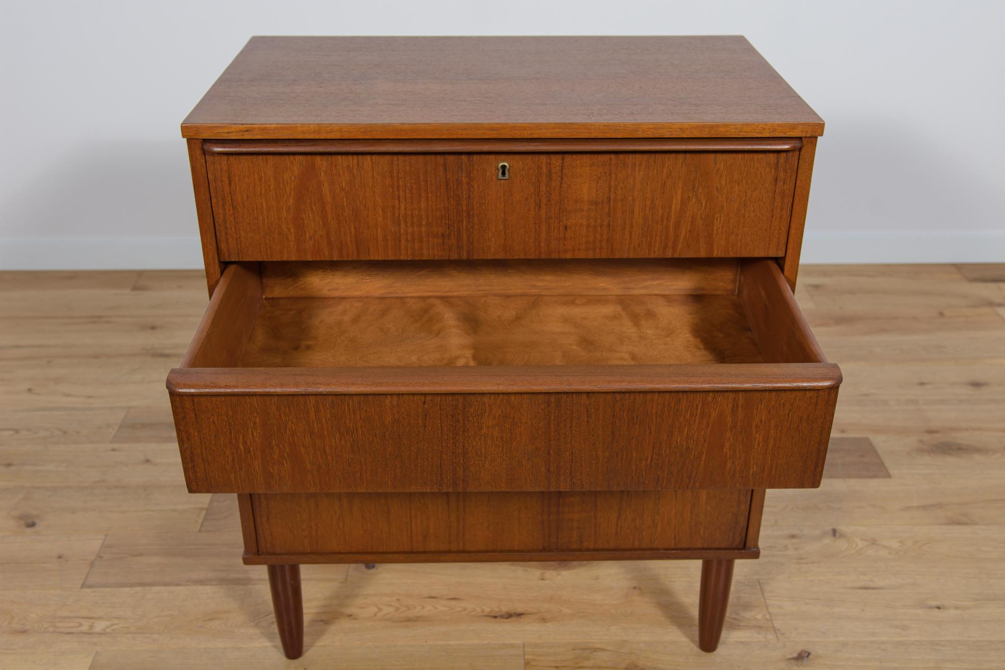 Mid-Century Danish Teak Dresser, 1960s For Sale 3