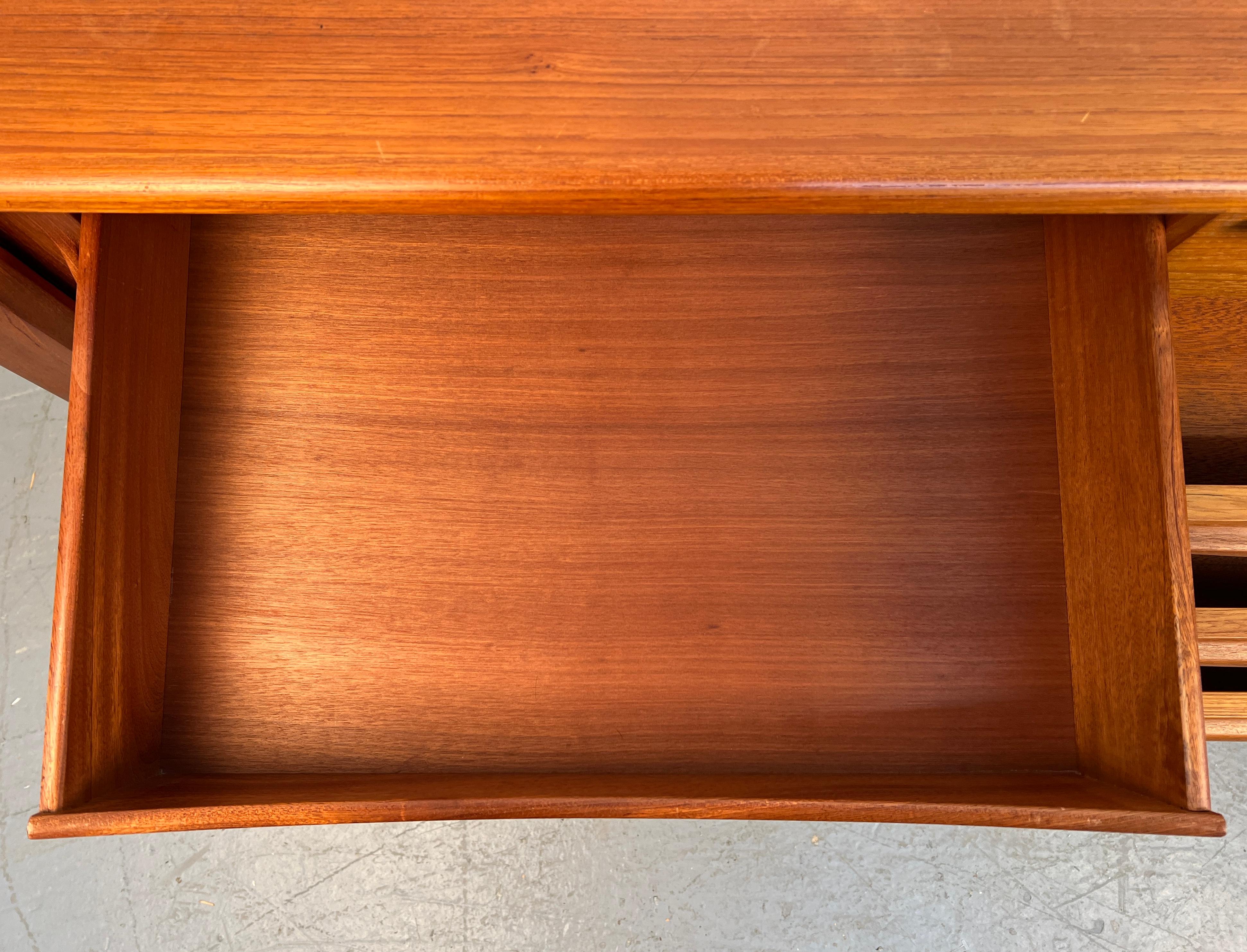 Mid-Century Danish Teak Dresser by BPSM of Denmark in vendita 6
