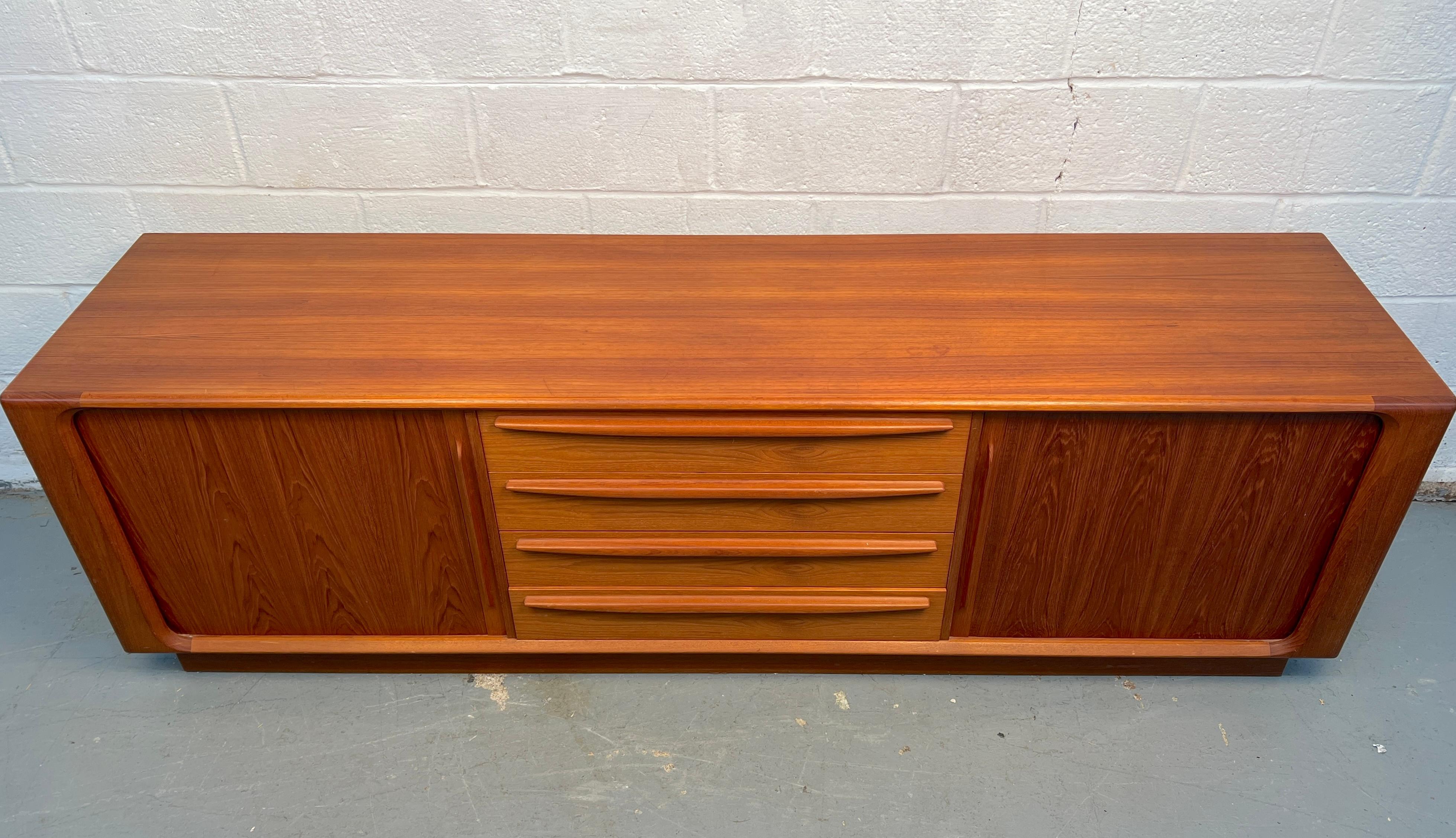 Mid-Century moderno Mid-Century Danish Teak Dresser by BPSM of Denmark in vendita