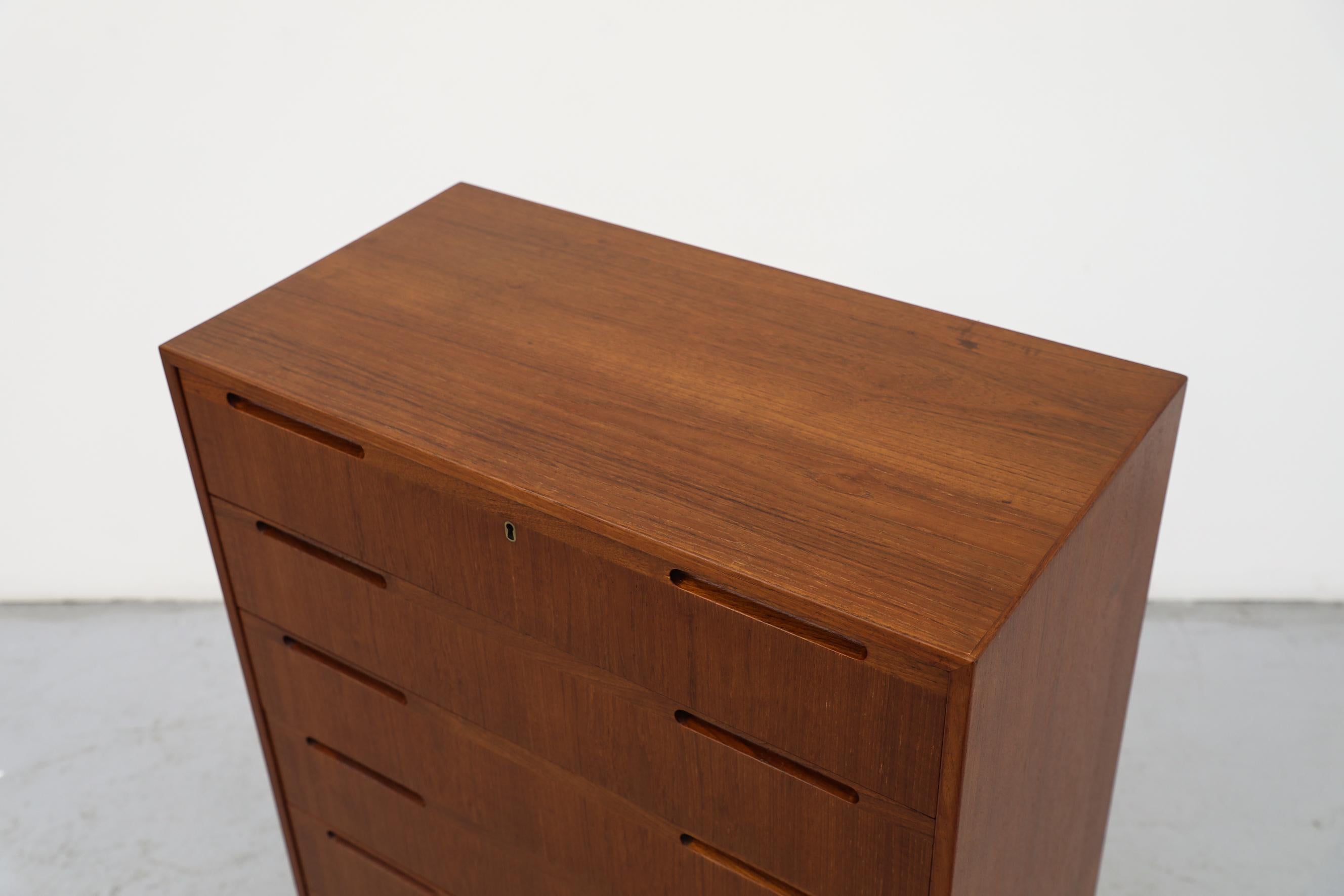 Mid-Century Danish Teak Dresser With 6 Drawers 1