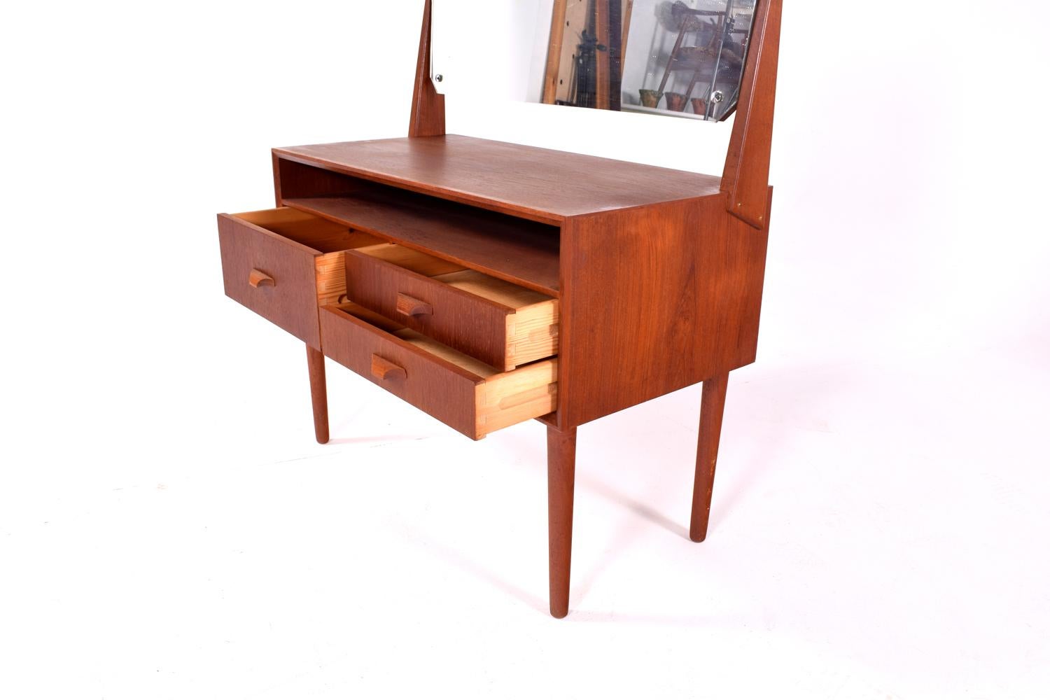 Midcentury Danish Teak Dressing Table with Mirror For Sale 1