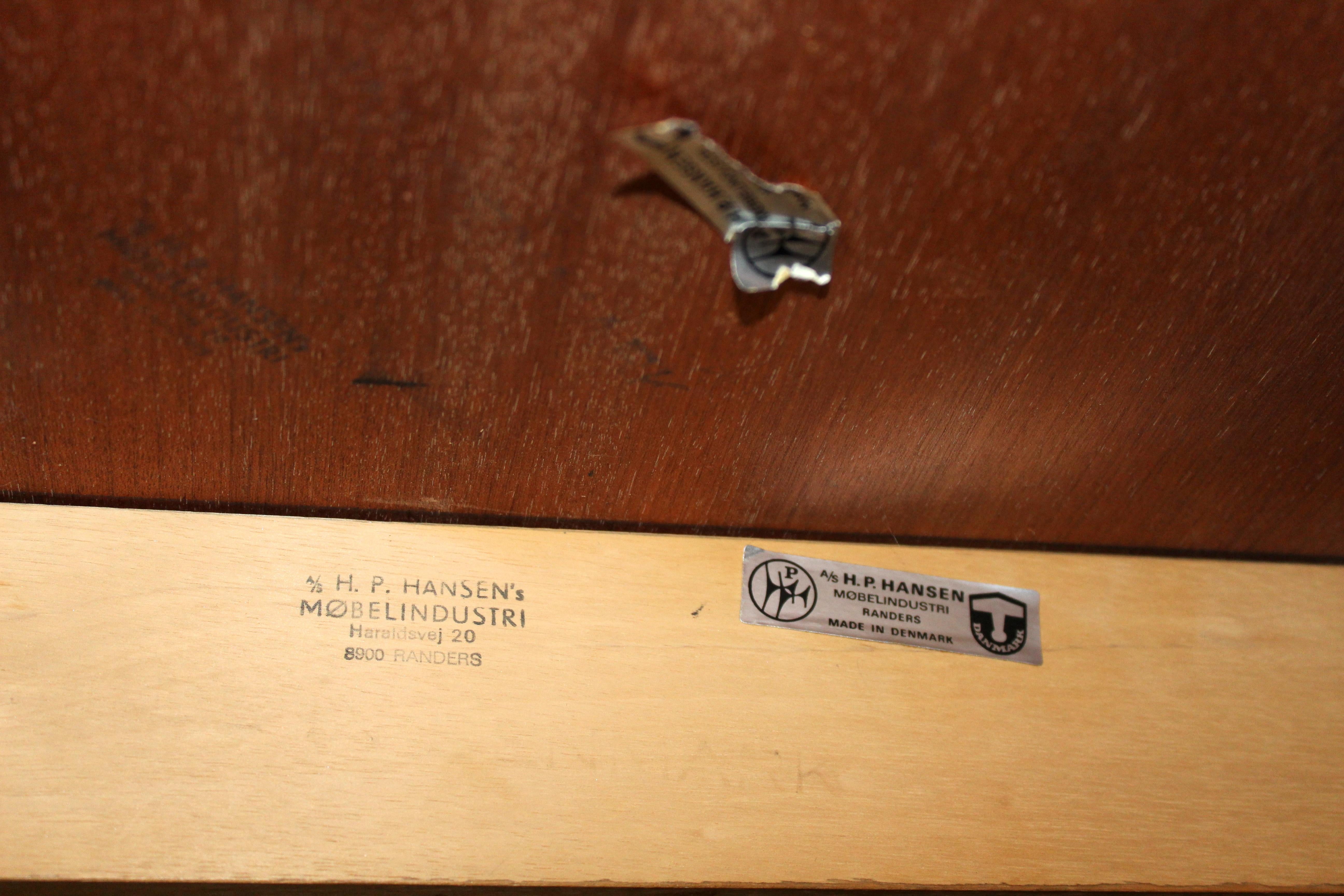 Mid-Century Danish Teak Executive Desk by Arne Vodder for H. P. Hansen en venta 10