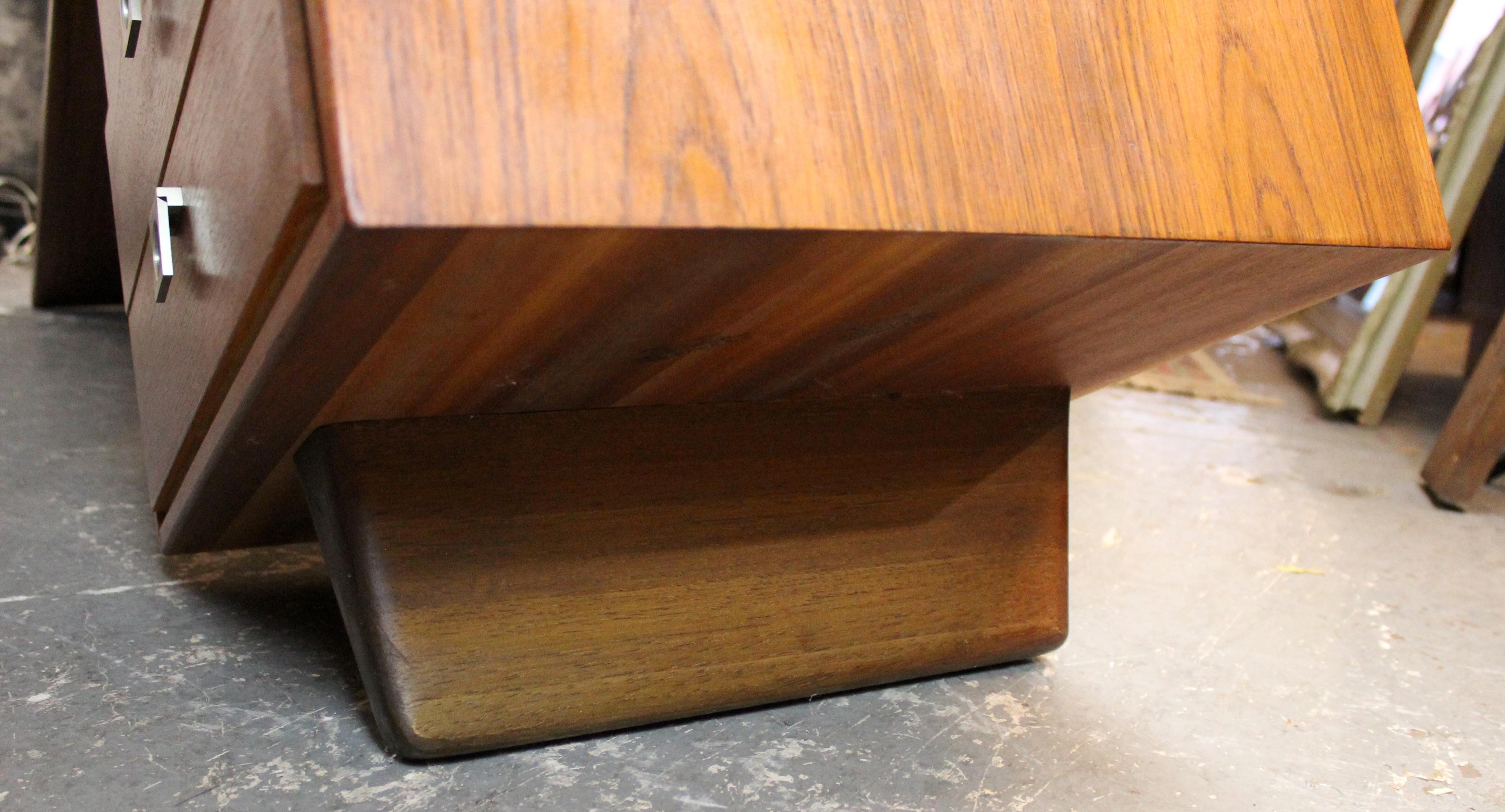 Mid-Century Danish Teak Executive Desk by Arne Vodder for H. P. Hansen en venta 11
