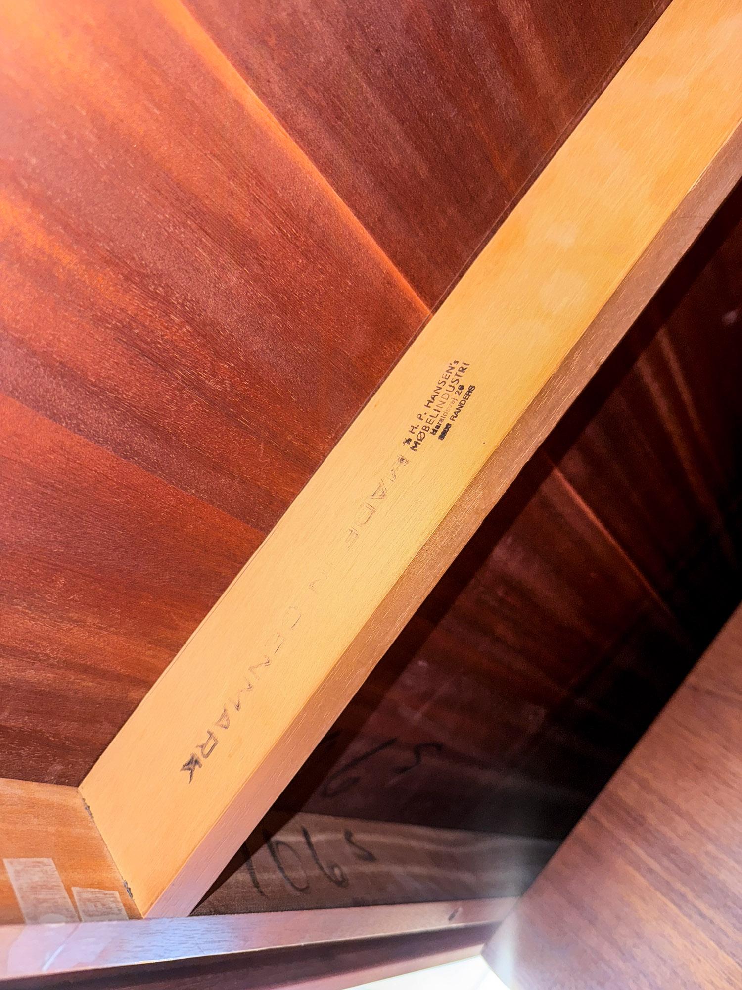 Scrivania direzionale in teak danese di metà secolo di Arne Vodder per H.P. Hansen in vendita 2