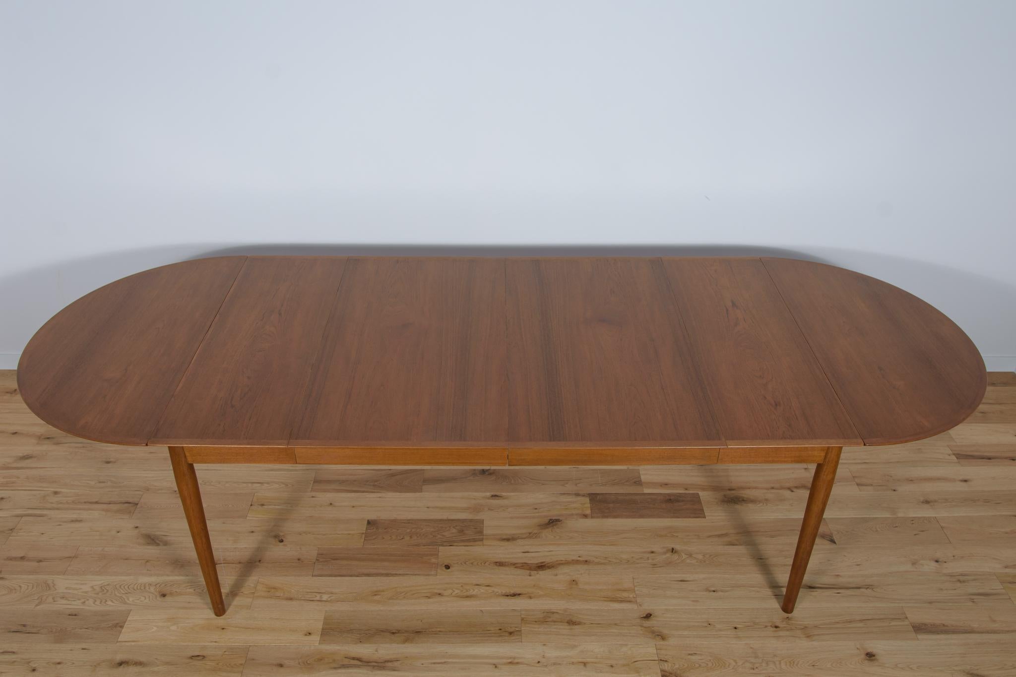 Mid Century Danish Teak Extendable Dining Table, 1960s For Sale 7