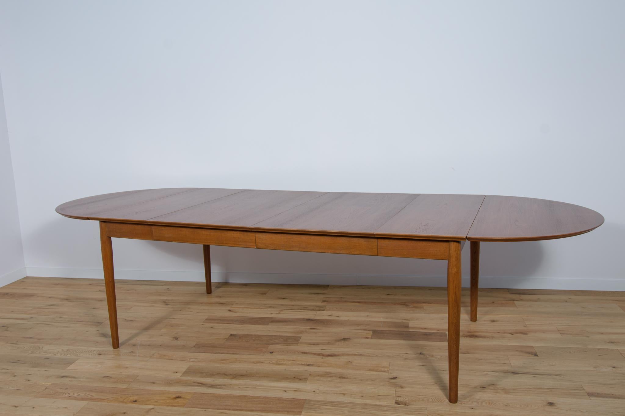 Mid Century Danish Teak Extendable Dining Table, 1960s For Sale 8