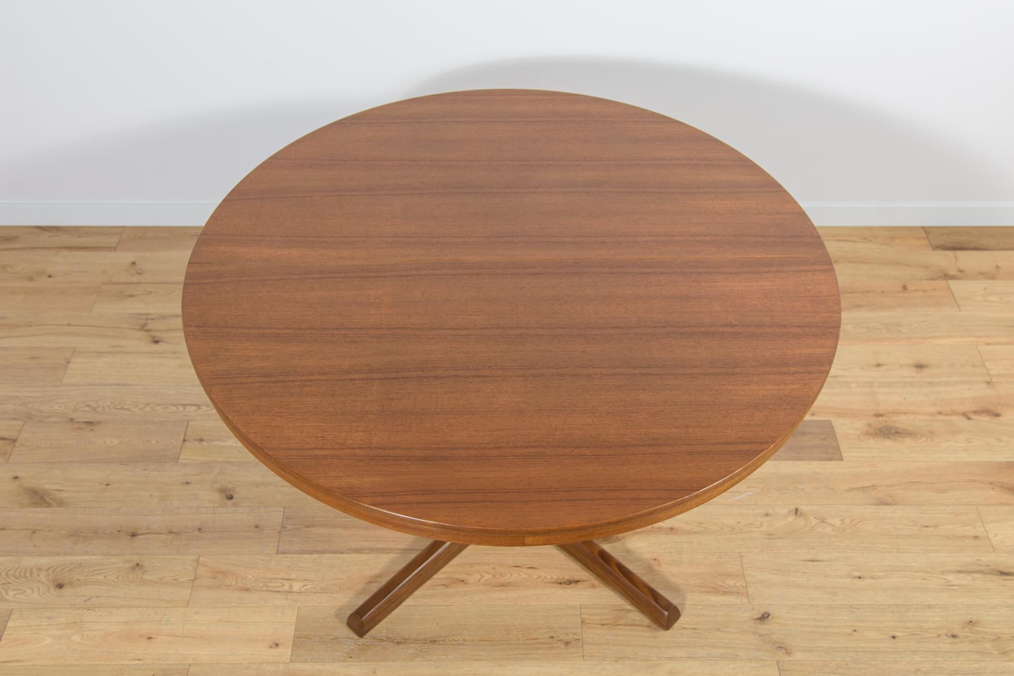 Mid-Century Modern Mid-Century Danish Teak Extendable Dining Table, 1960s For Sale