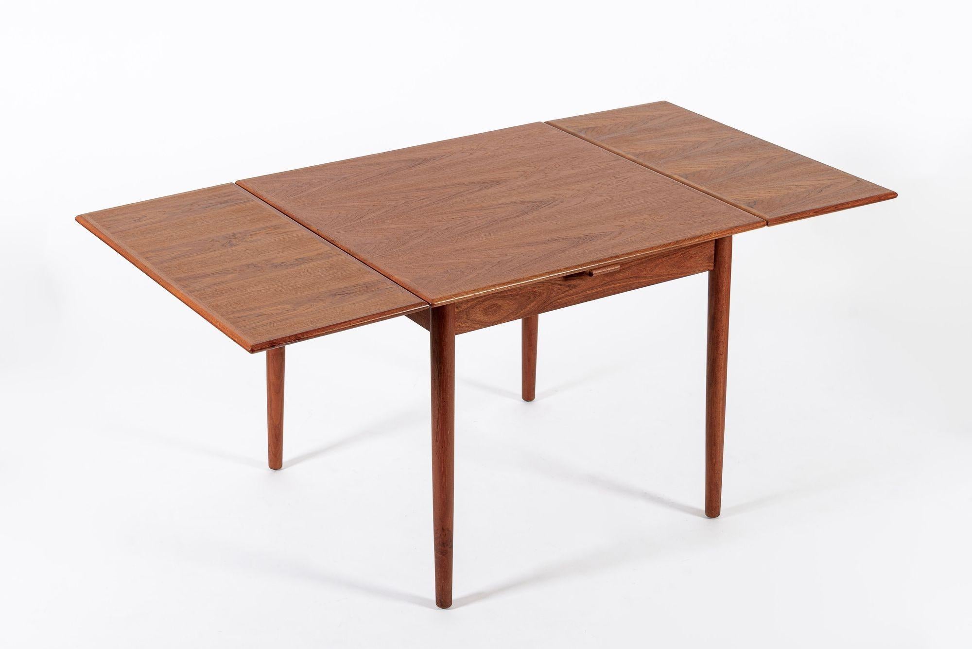 Mid Century Danish Teak Extendable Dining Table by Poul Volther for Frem Rojle For Sale 5