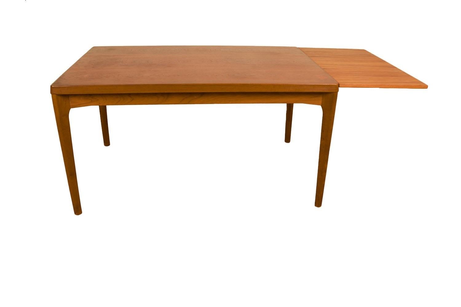 Mid-20th Century Mid-Century Danish Teak Extendable Draw Leaf Dining Table For Sale