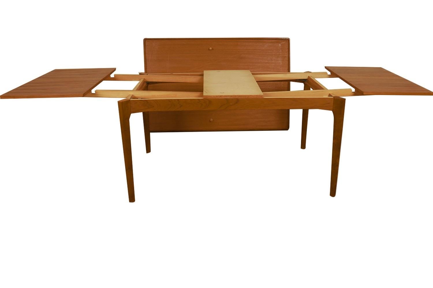 Mid-Century Danish Teak Extendable Draw Leaf Dining Table For Sale 4