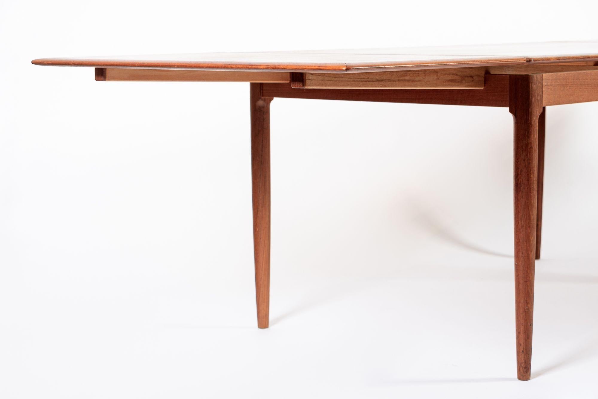 Mid Century Danish Teak Extension Dining Table by Kai Kristiansen (attr.) en venta 1