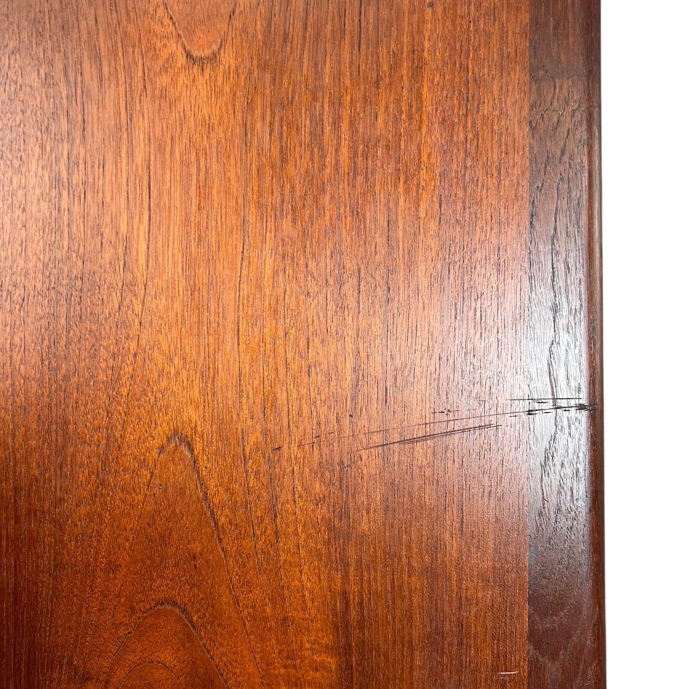 Conigliera galleggiante in teak danese del Mid Century Hans Wegner per Ry Mobler in vendita 3