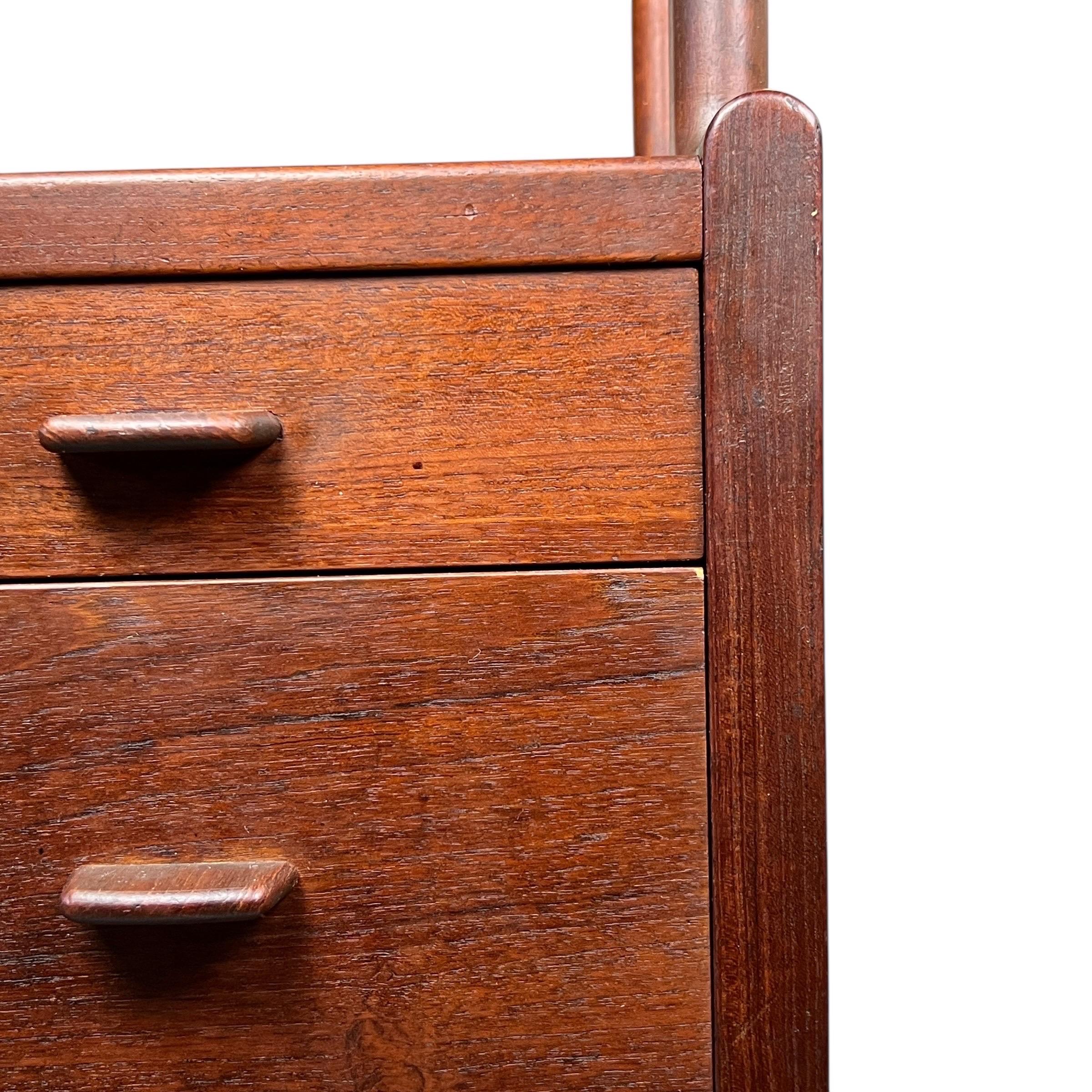 Conigliera galleggiante in teak danese del Mid Century Hans Wegner per Ry Mobler in vendita 6