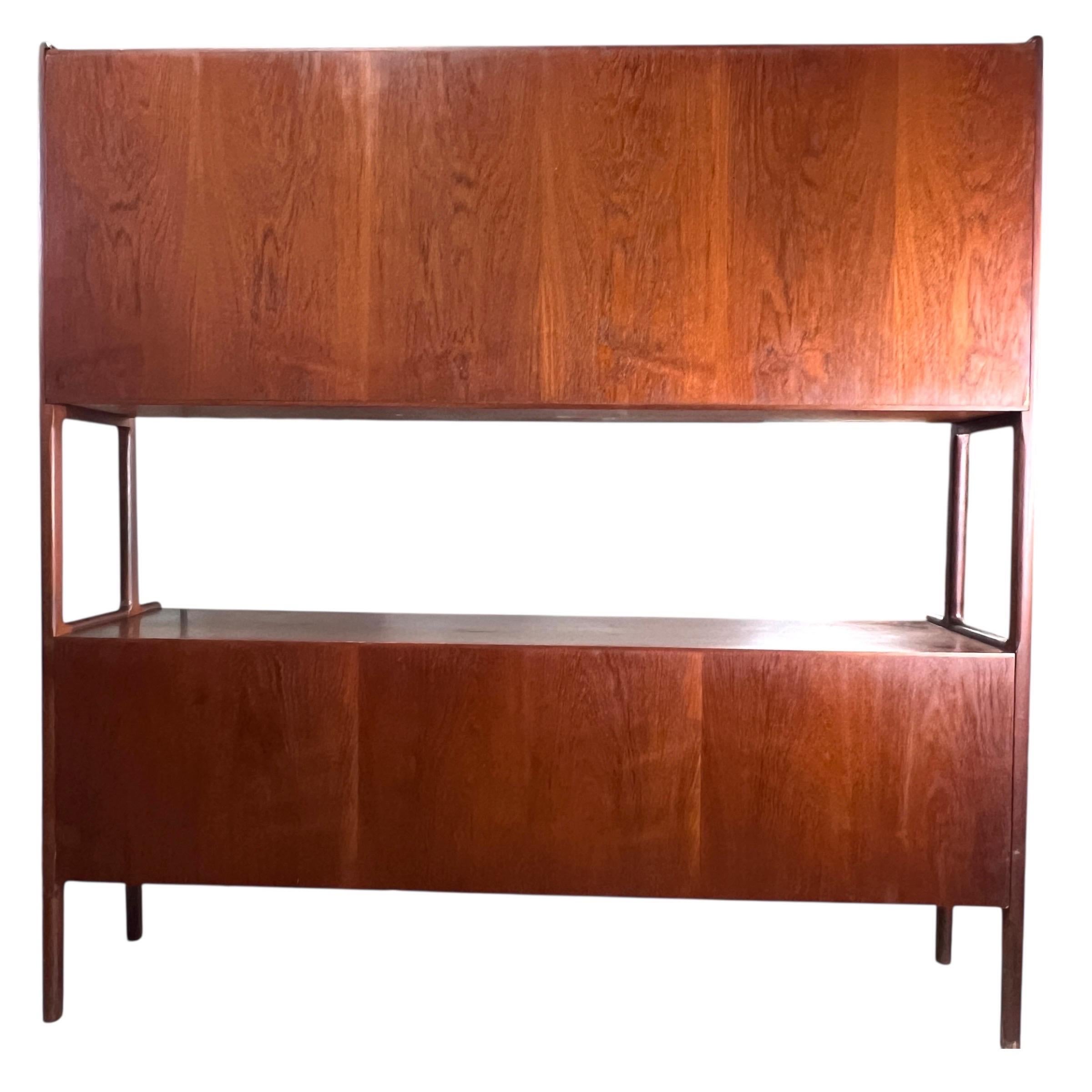 Danese Conigliera galleggiante in teak danese del Mid Century Hans Wegner per Ry Mobler in vendita