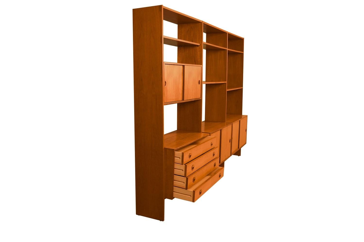 Mid-Century Modern Mid-Century Danish Teak Hansen & Guldborg Wall Unit Bookcase Cabinet  For Sale