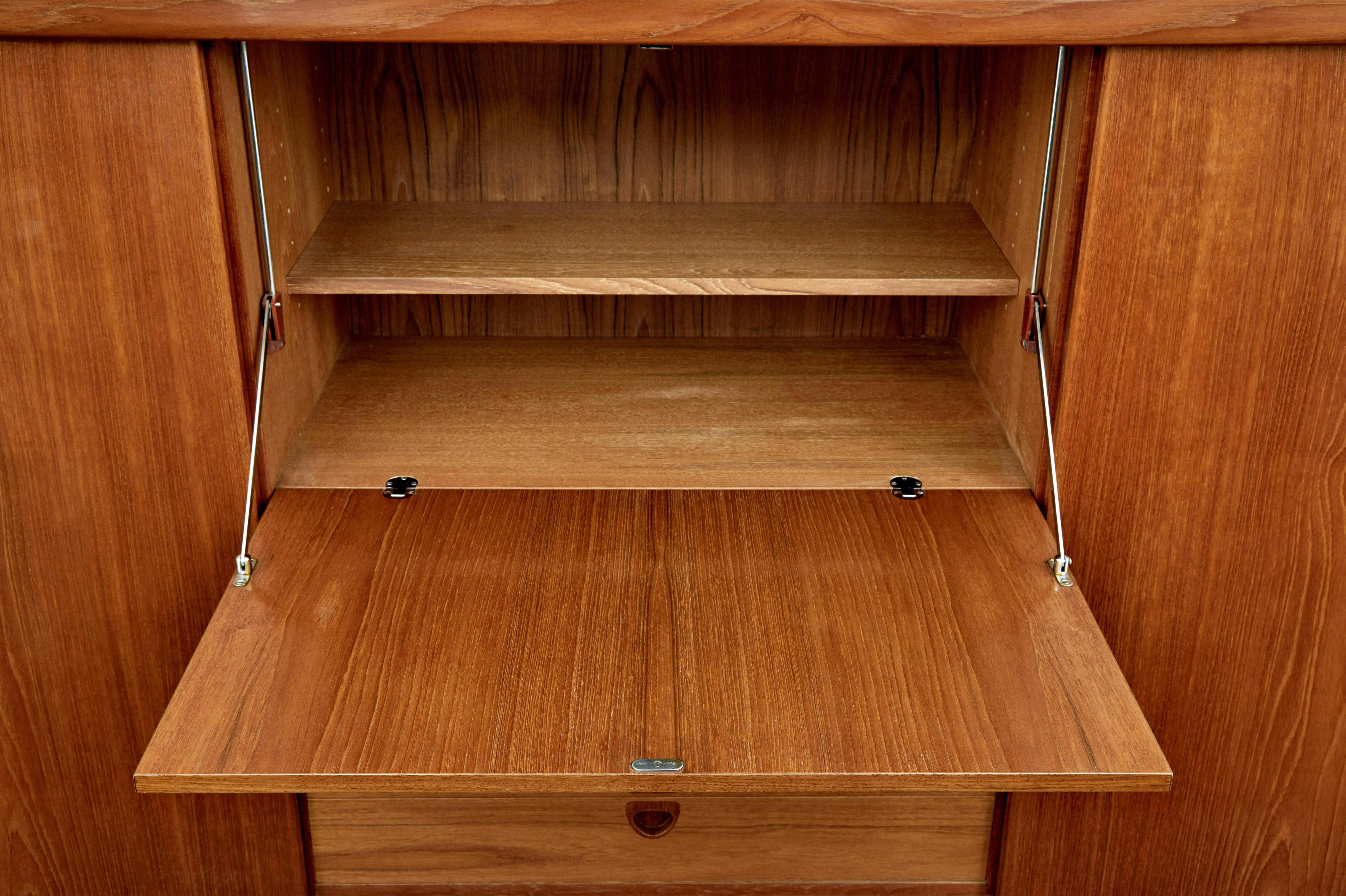 Tavola alta in teak danese di metà secolo di H.W. Klein per Bramin in vendita 4