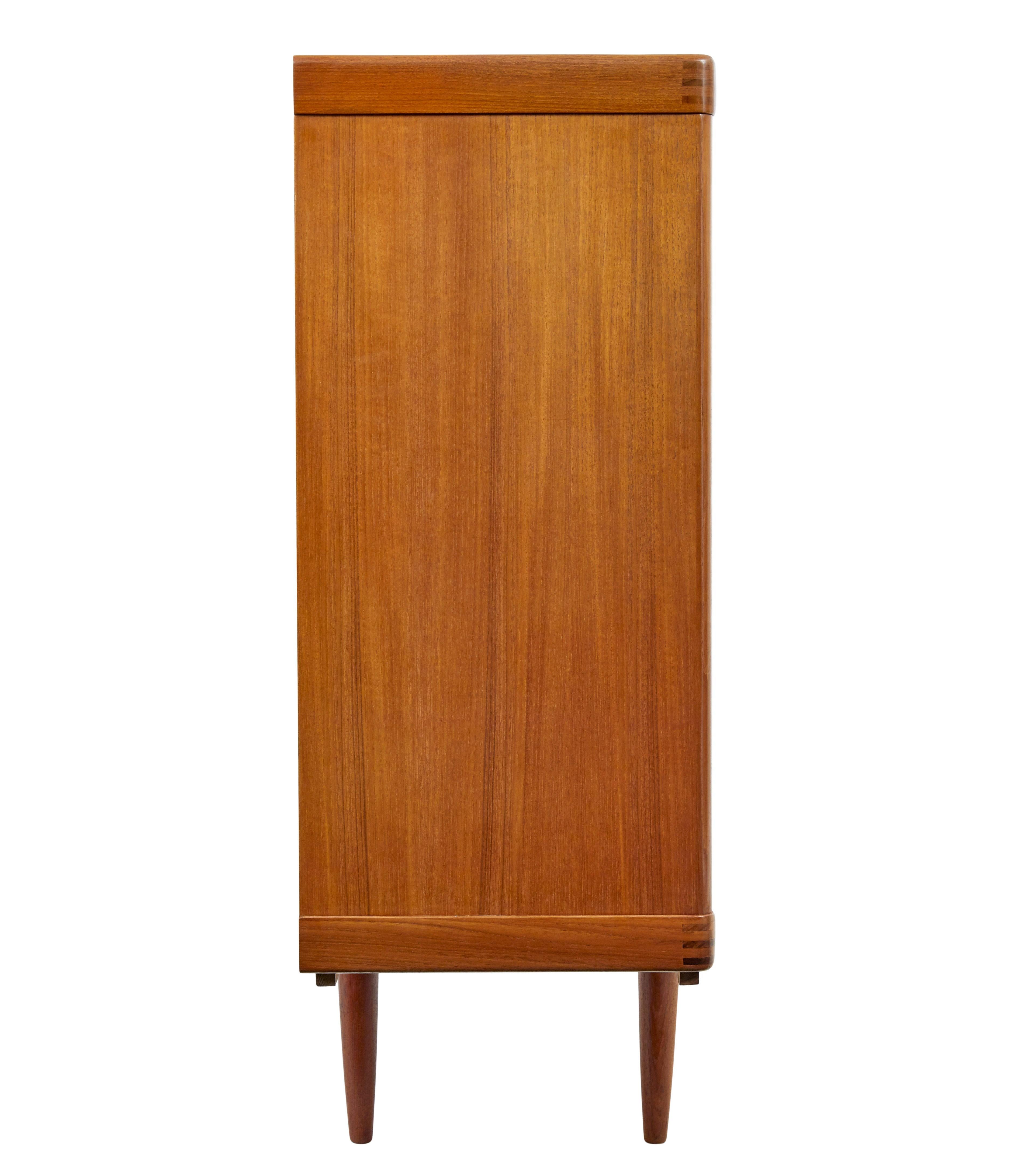 XX secolo Credenza danese di metà secolo in teak di H.W. Klein per Bramin in vendita