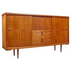 Tablero alto de teca danesa de mediados de siglo de H.W. Klein para Bramin