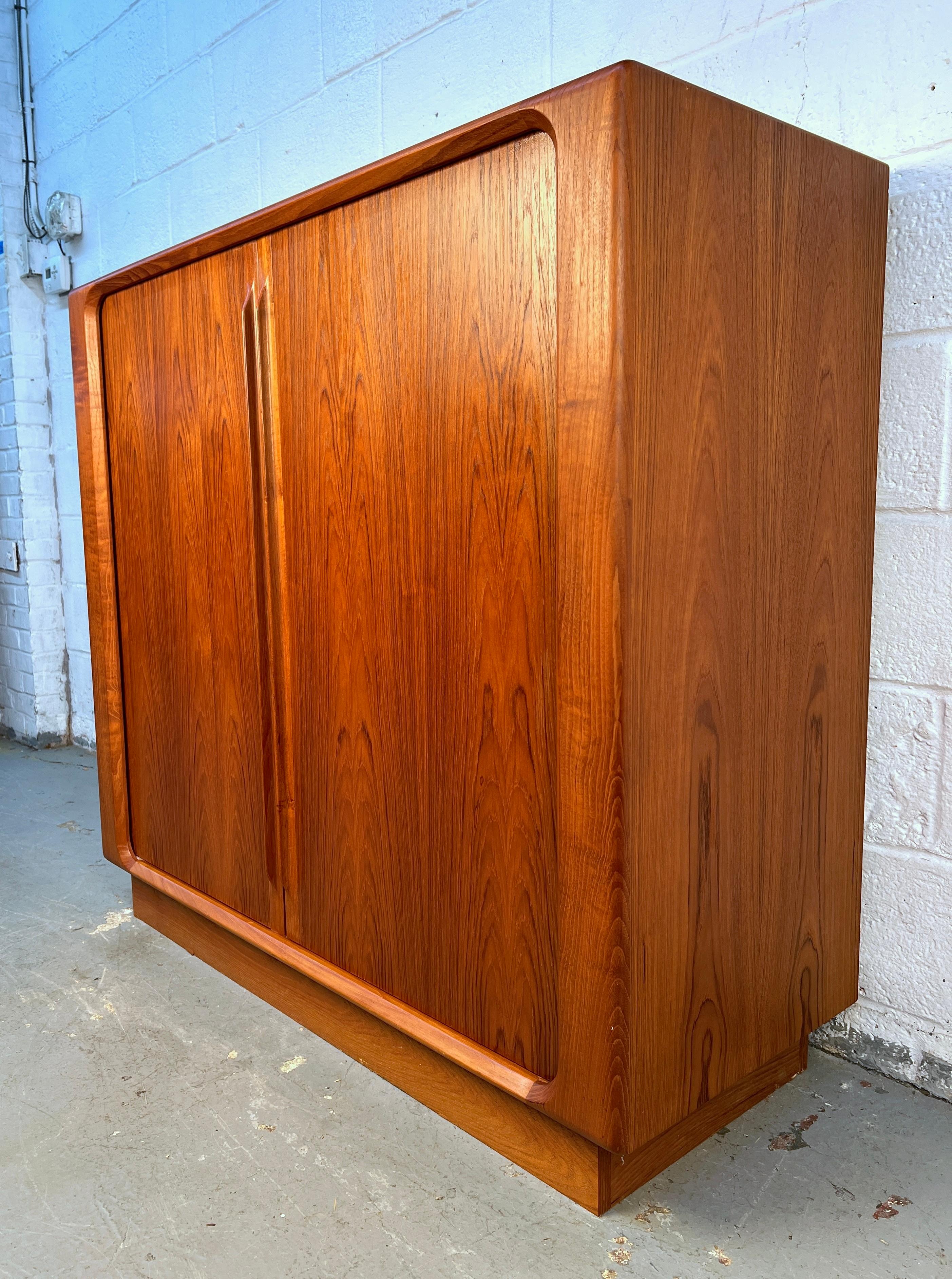 Mid-Century moderno Mid-Century Danish Teak Highboy Dresser by BPS of Denmark in vendita