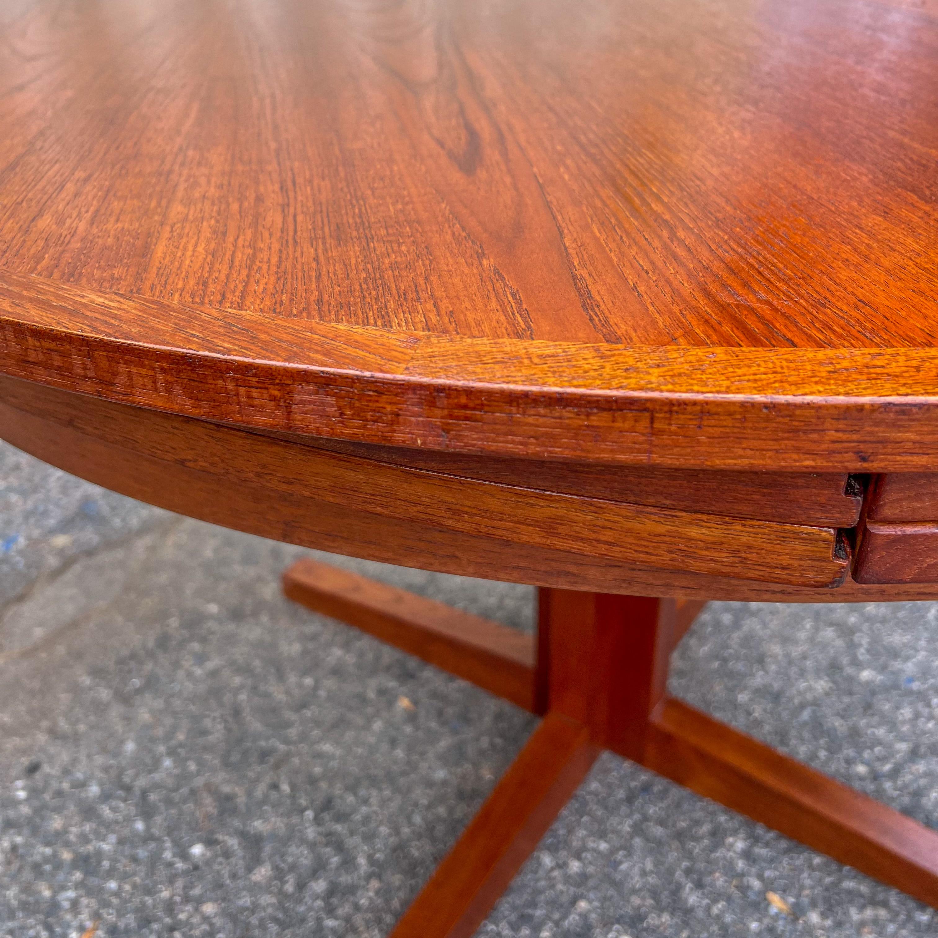 Mid-Century Danish Teak “Lotus” Flip Flap Dining Table by Dyrlund 8