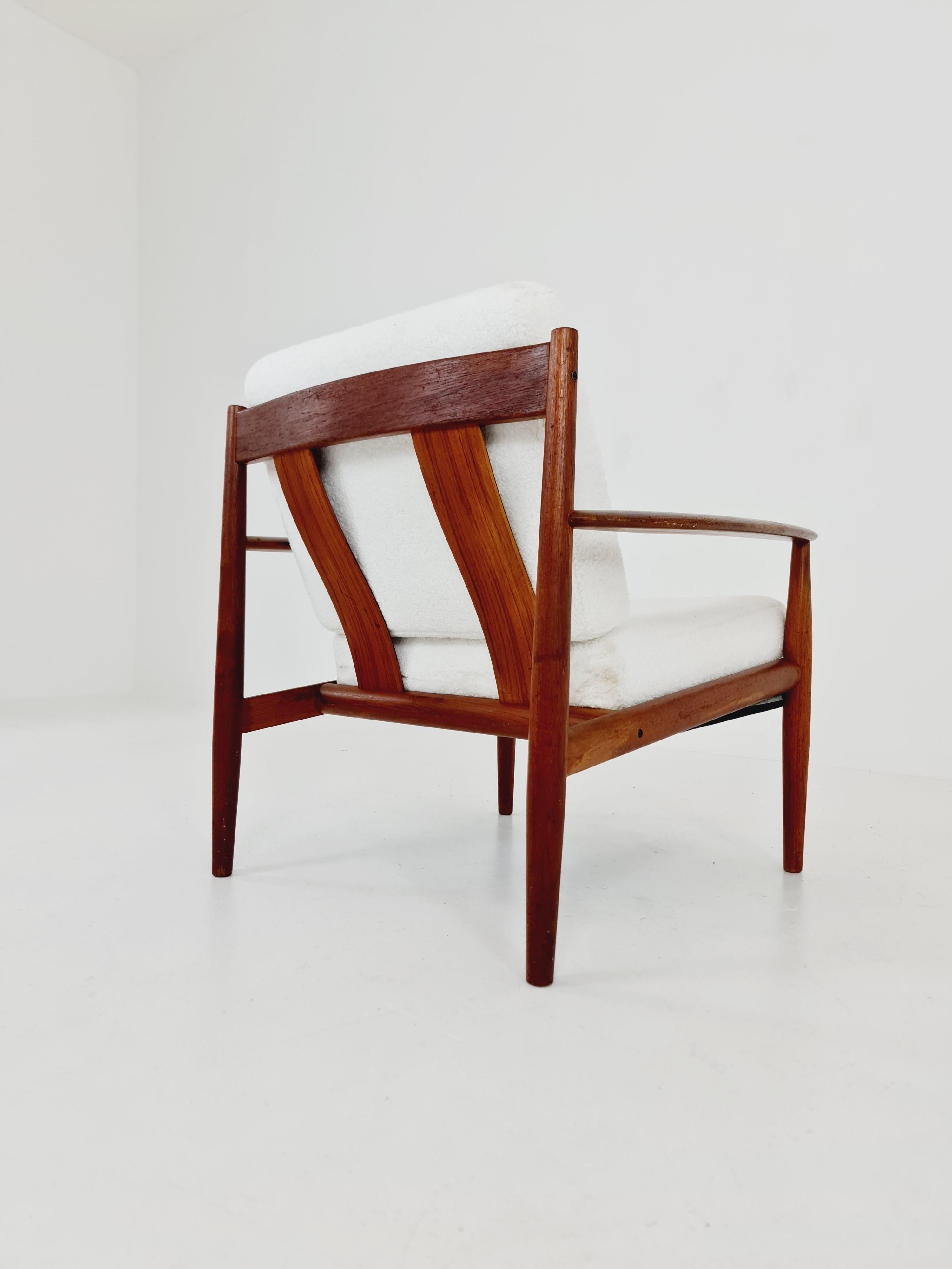 Mid-century Danish teak lounge chair/ Easy chair by Grete Jalk For France & Son For Sale 3