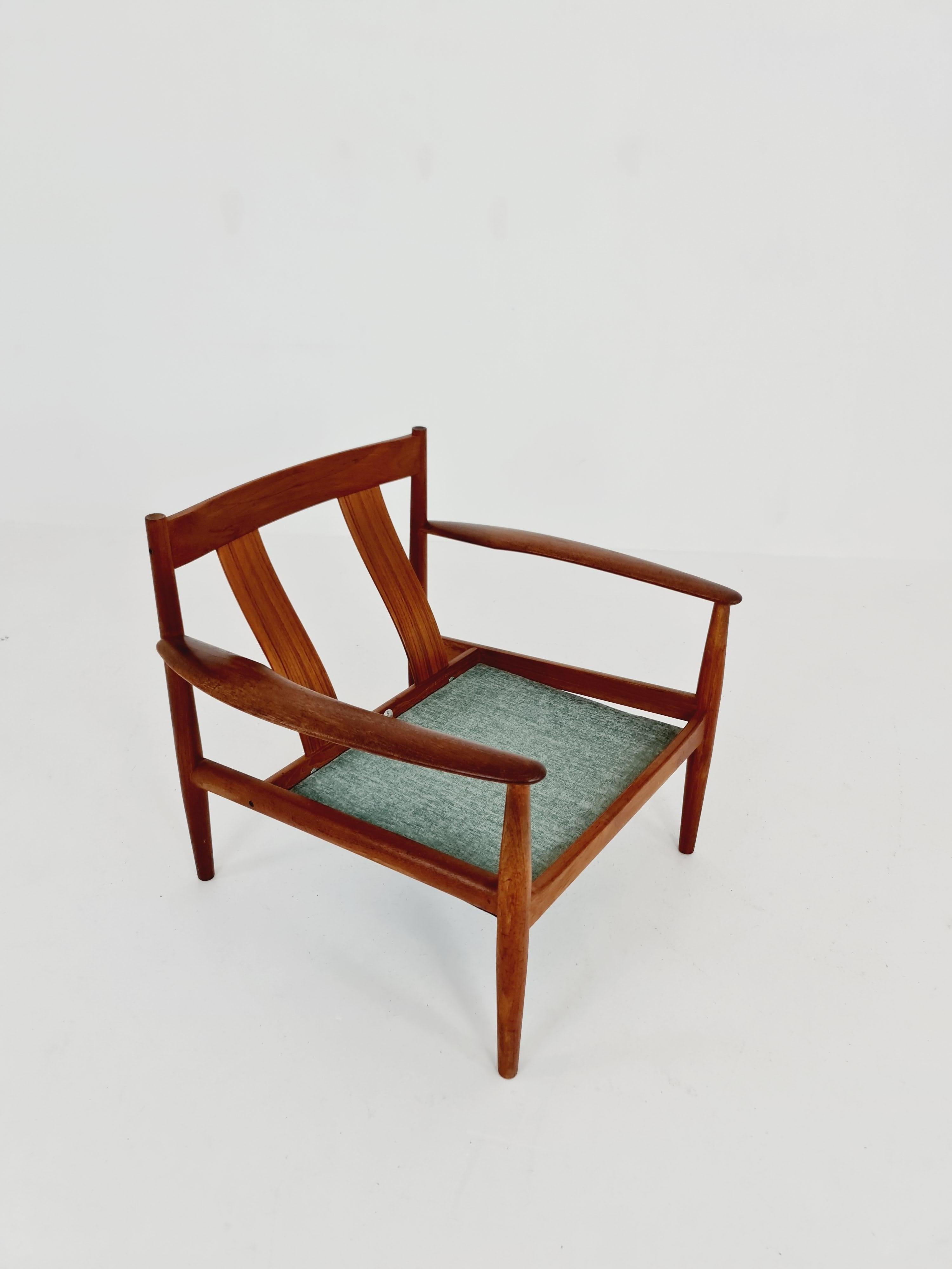 Fabric Mid-century Danish teak lounge chair/ Easy chair by Grete Jalk For France & Son For Sale