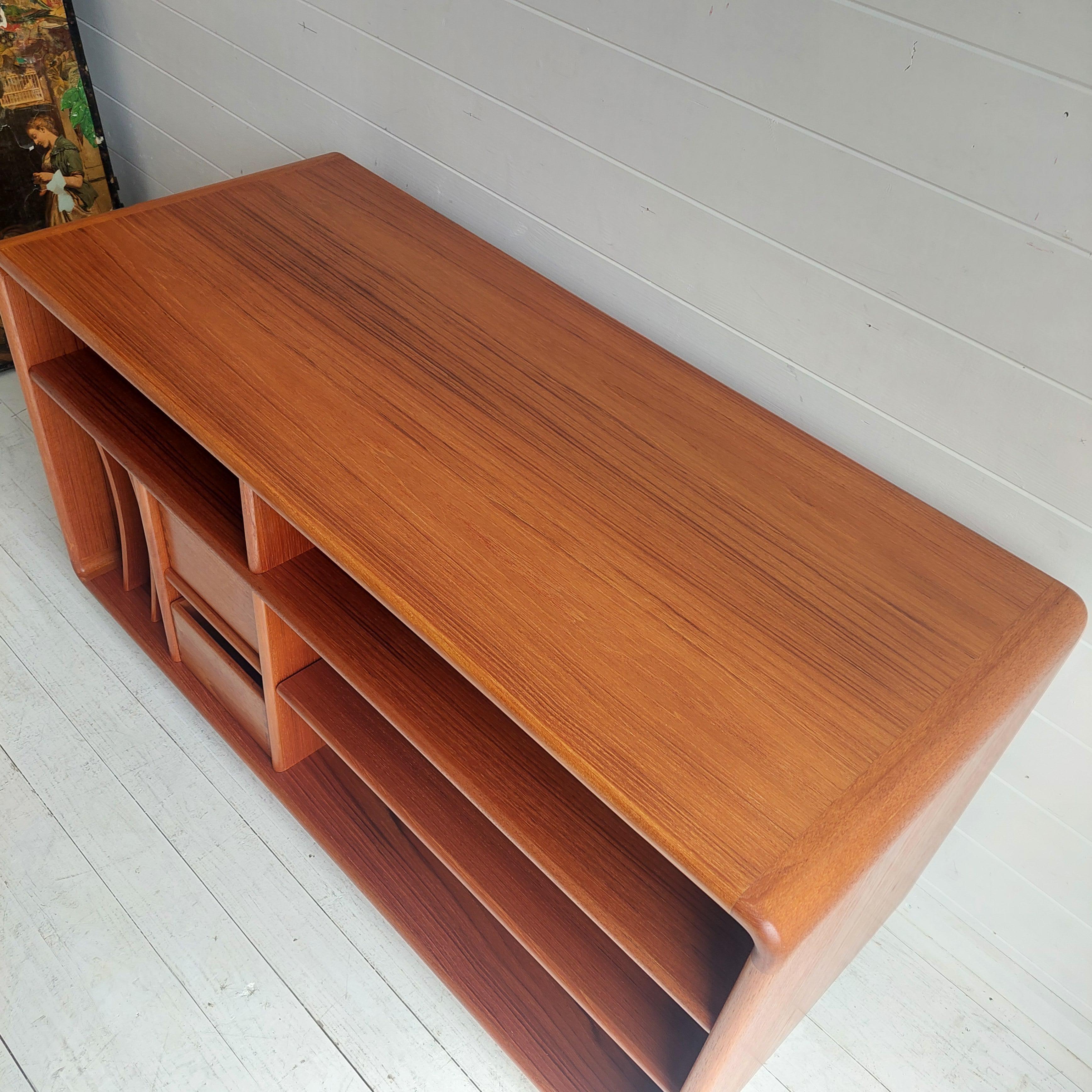 Mid Century Danish teak record cabinet sideboard TV Unit By Salin Möbler Nyborg 12