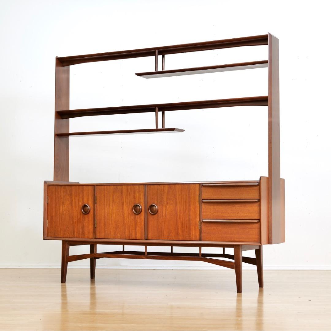 Danese Libreria credenza divisoria in teak danese del metà del secolo scorso in vendita