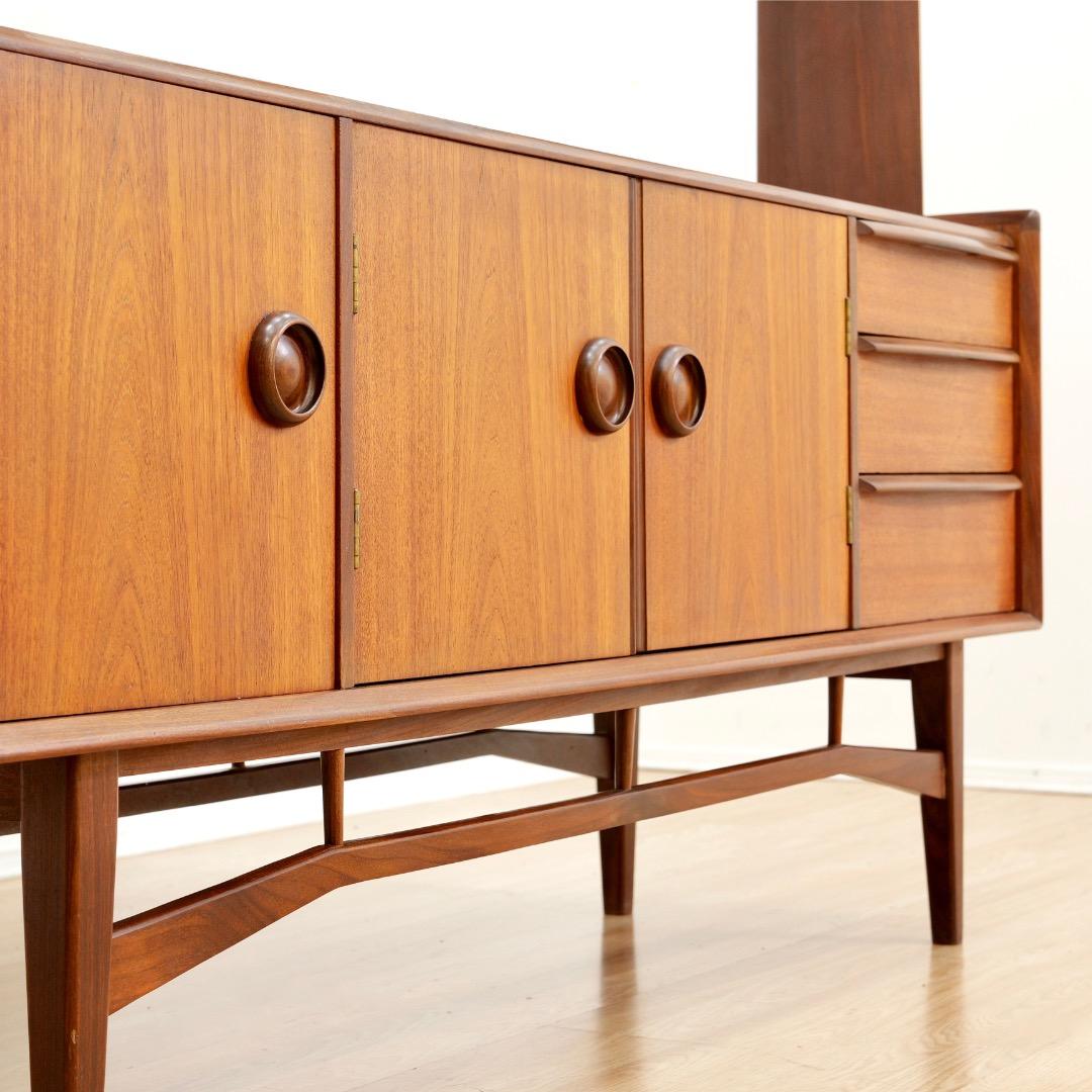 Libreria credenza divisoria in teak danese del metà del secolo scorso in vendita 2