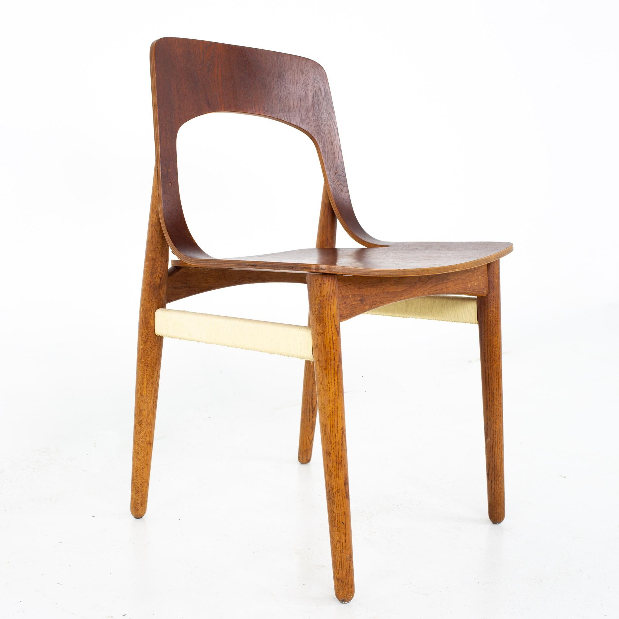 Mid Century Danish Teak Roped Bentwood Dining Side Chair In Good Condition For Sale In Countryside, IL
