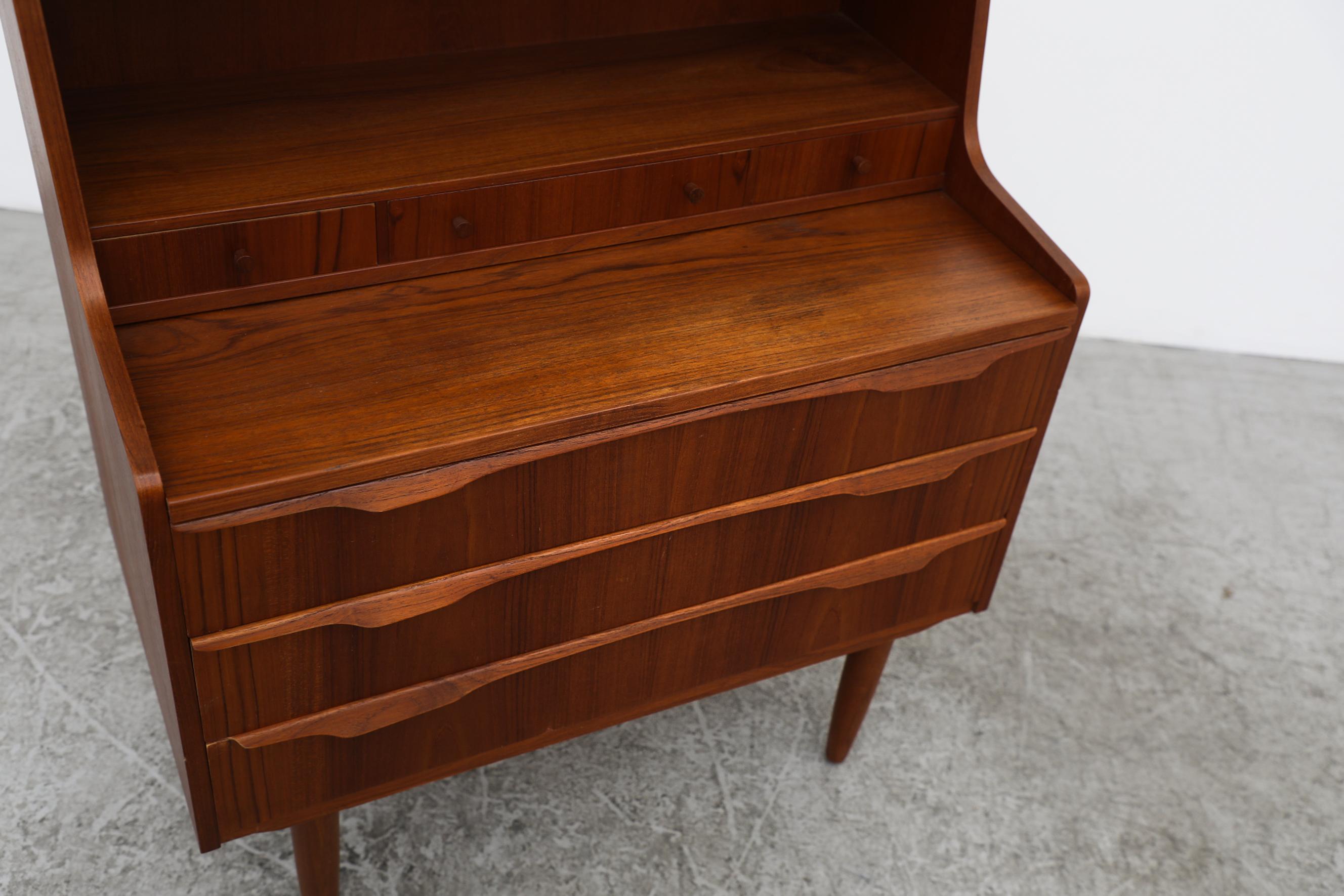 Mid-Century Danish Teak Secretaire w/ Tapered Legs, Pull Out Desk, and Storage For Sale 7