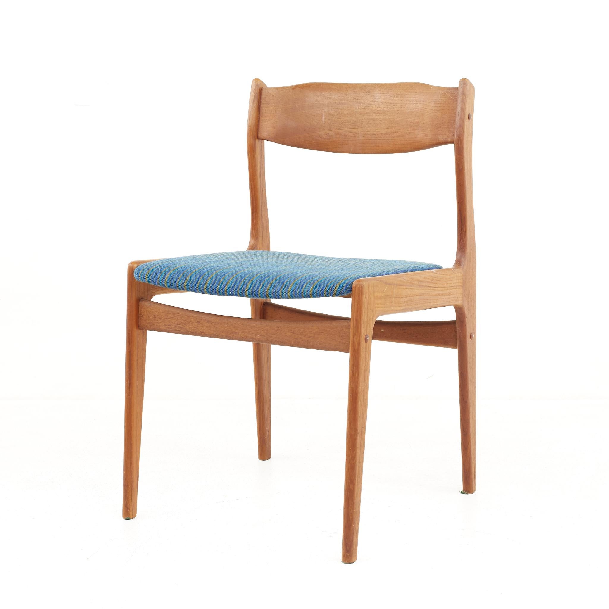 Late 20th Century Mid Century Danish Teak Side Chairs, a Pair For Sale