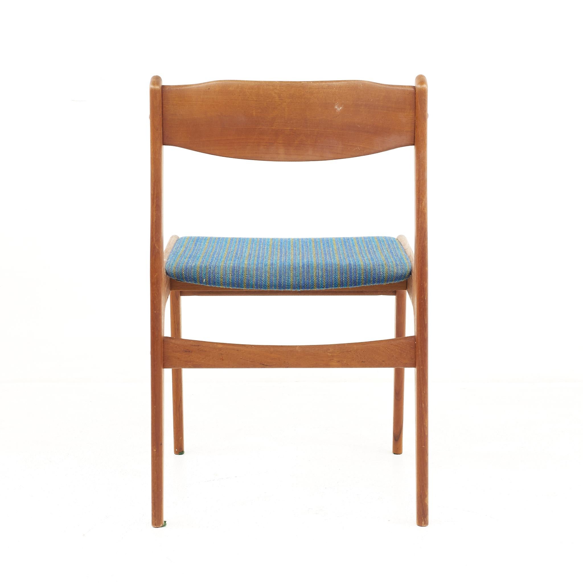 Mid Century Danish Teak Side Chairs, a Pair For Sale 1