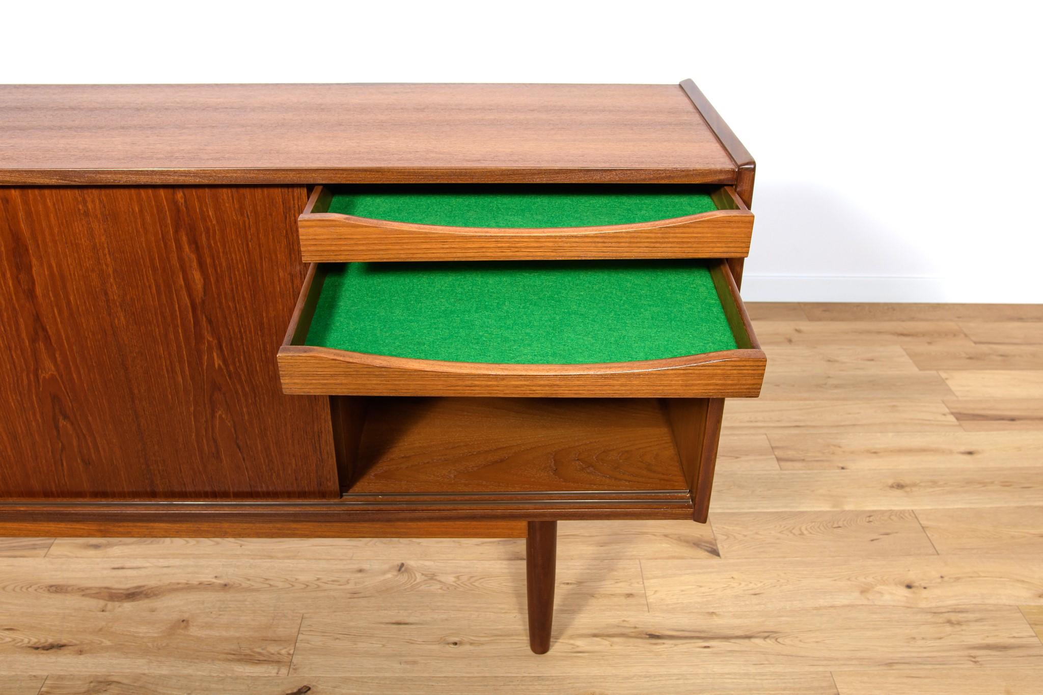  Dänisches Teak-Sideboard aus der Jahrhundertmitte, 1960er Jahre im Angebot 7