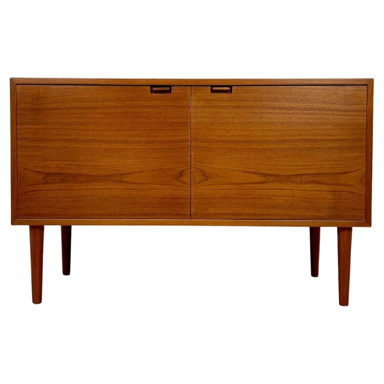Midcentury Danish Rosewood Dining Table For Sale at 1stDibs