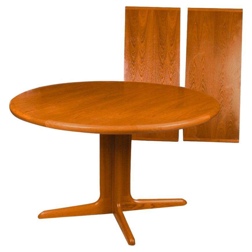 Danish Skovby Møbelfabrik Mid Century Rosewood Extendable Dining Table For Sale at 1stDibs