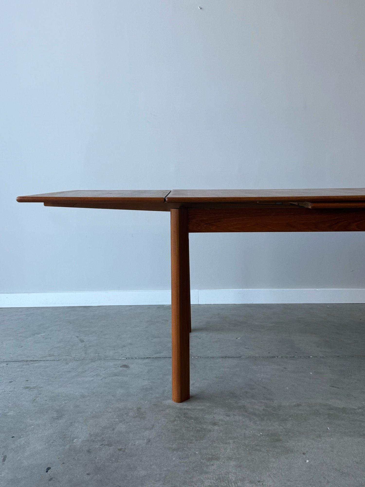 Table danoise en teck du milieu du siècle avec deux abattants Bon état - En vente à Raleigh, NC