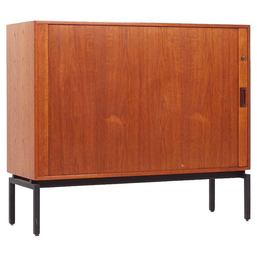 Mid Century Danish Teak Tambour Door Credenza im Angebot