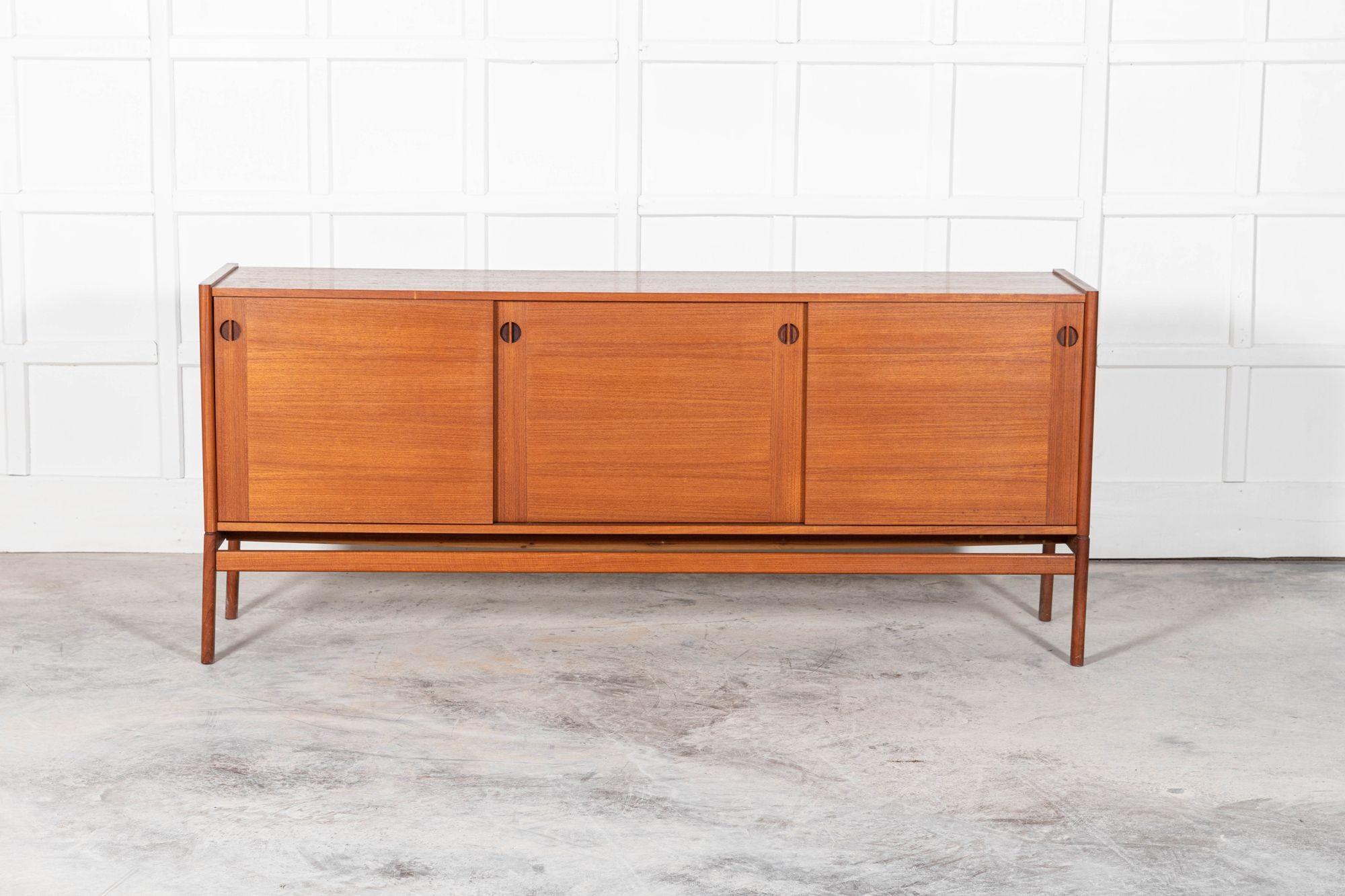 Danese Credenza danese di metà secolo in teak a forma di tamburo in vendita