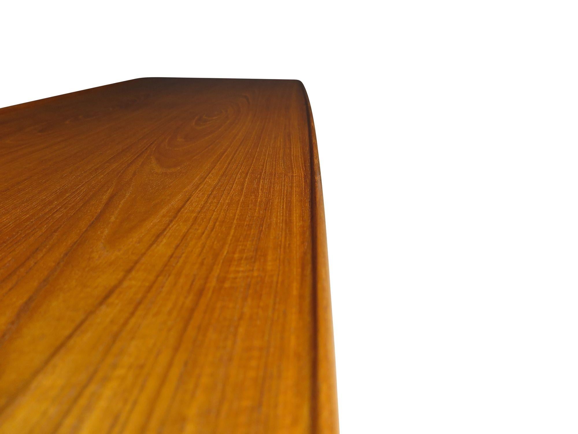 Mid-Century Danish Teak Two-Tier Coffee Table with Sculpted Edges & Caned Shelf For Sale 4