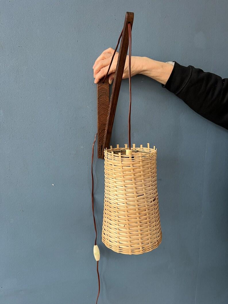 Mid Century Danish Teak Wood Fishing Rod Wall Lamp with Reed Shade, 1970's In Excellent Condition For Sale In ROTTERDAM, ZH