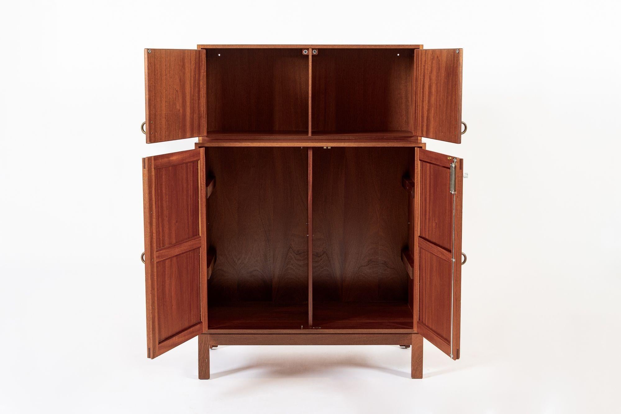 Mid-Century moderno Mobile contenitore in legno di teak danese del Mid Century Mobler 1960s in vendita
