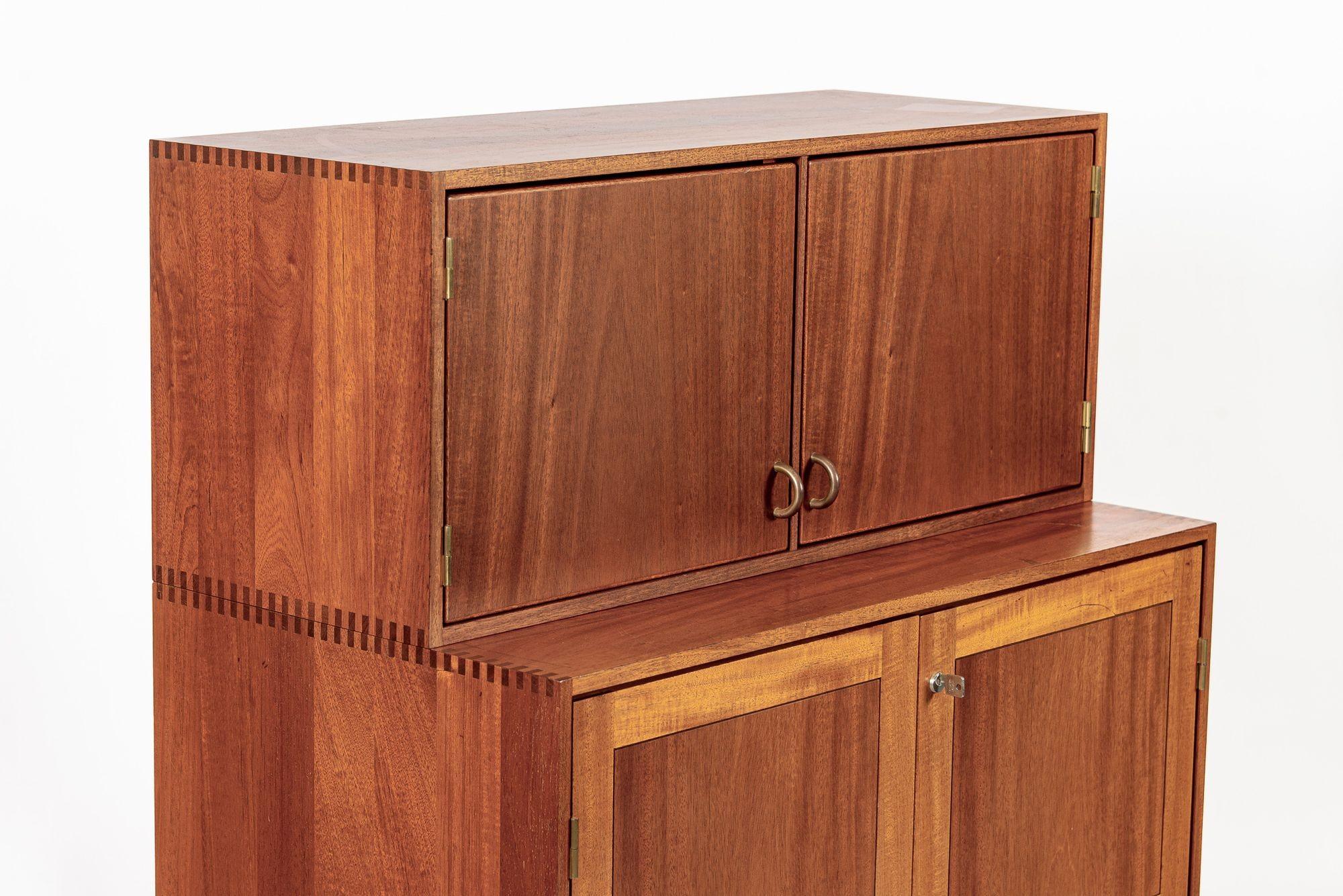 Mobile contenitore in legno di teak danese del Mid Century Mobler 1960s In condizioni buone in vendita a Detroit, MI