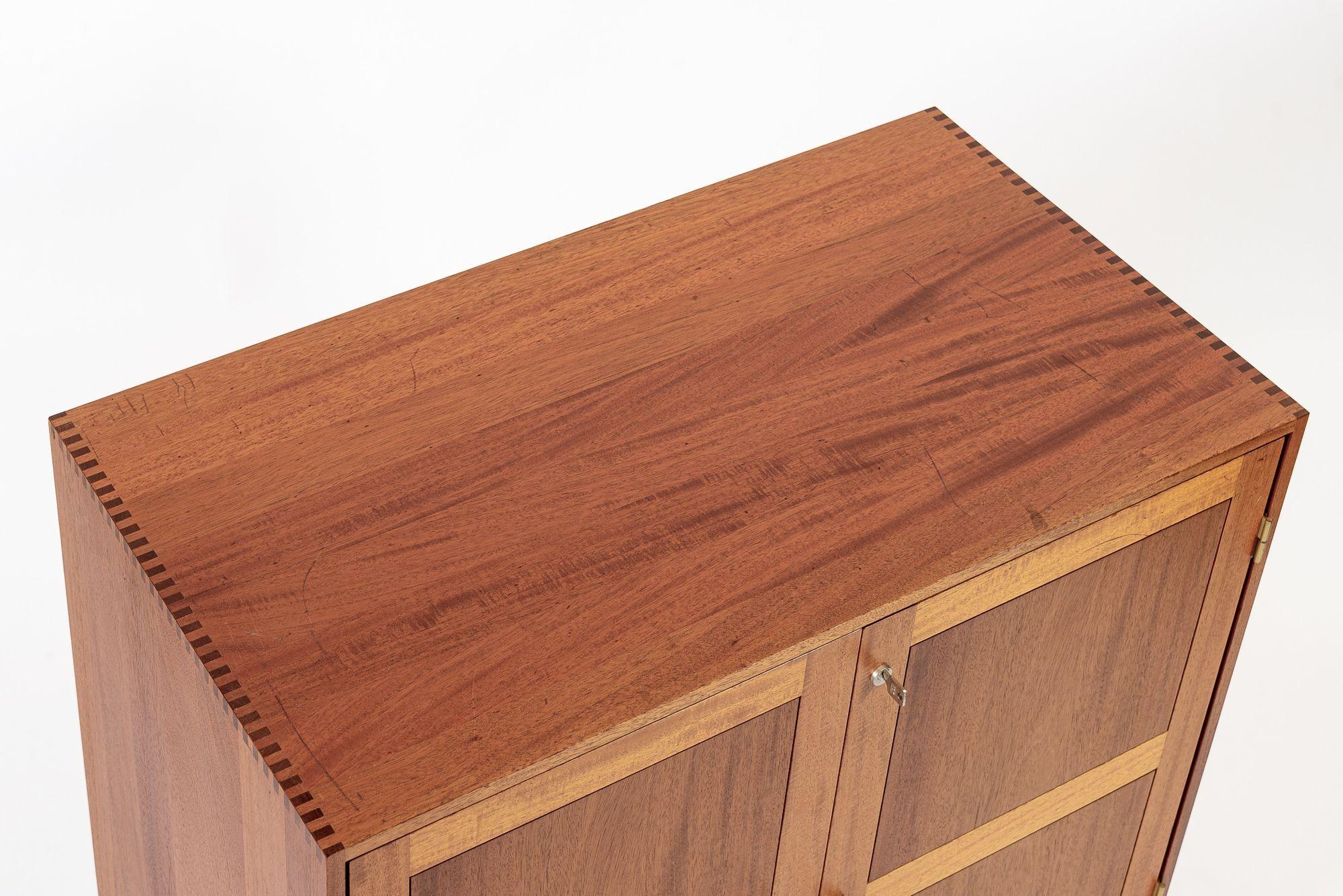 Mobile contenitore in legno di teak danese del Mid Century Mobler 1960s in vendita 1
