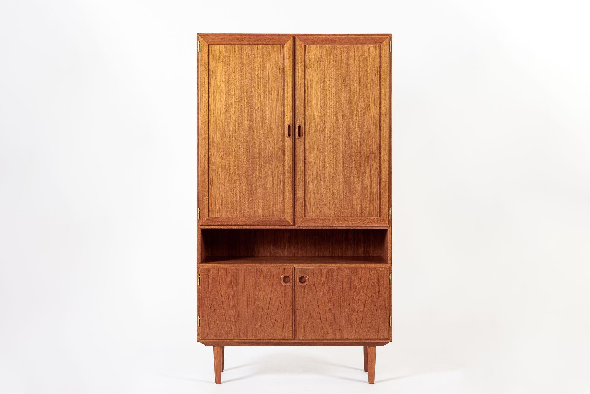 Mid Century Danish Teak Wood Storage Wandschrank im Angebot 4