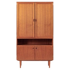 Mid Century Danish Teak Wood Storage Wandschrank