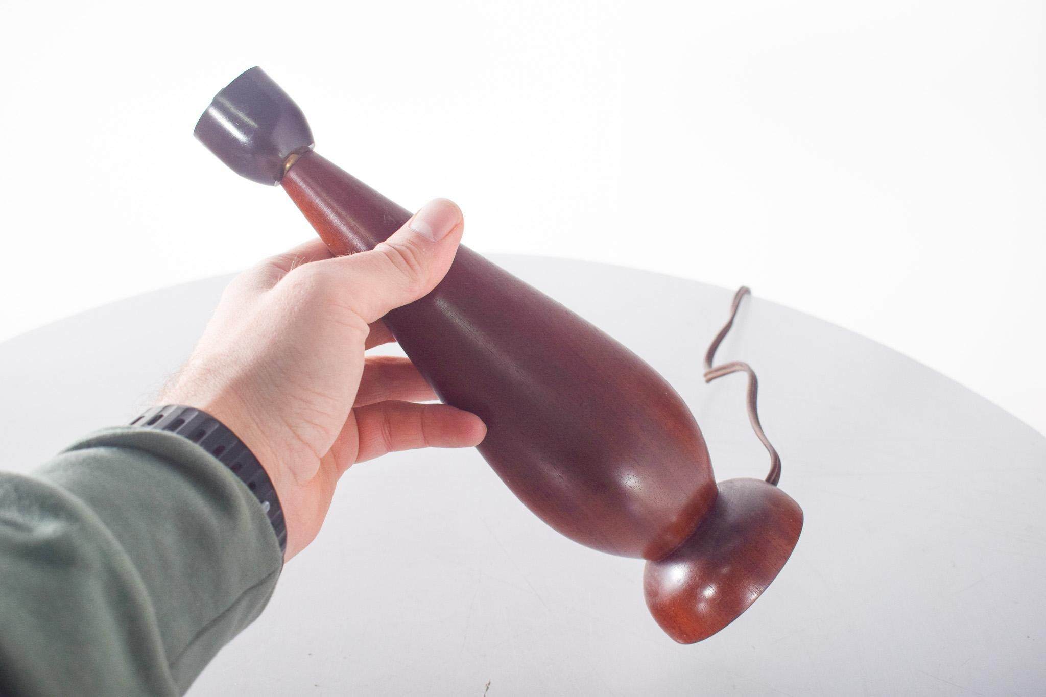 Lampe de table danoise du milieu du siècle en bois de teck Bon état - En vente à Lisboa, Lisboa