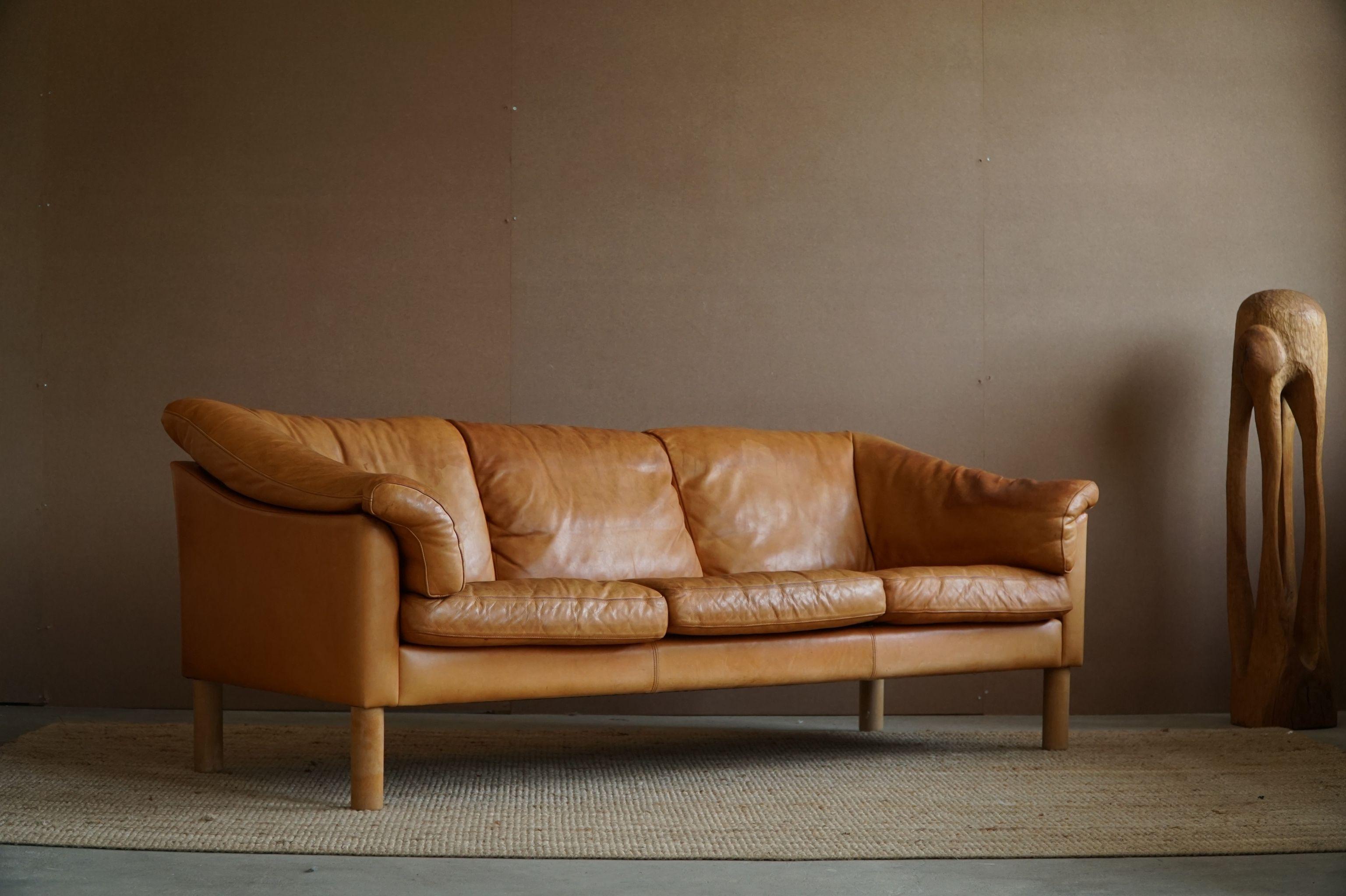 Mid Century Danish Three Seater Sofa in Cognac coloured Leather, 1970s In Good Condition In Odense, DK