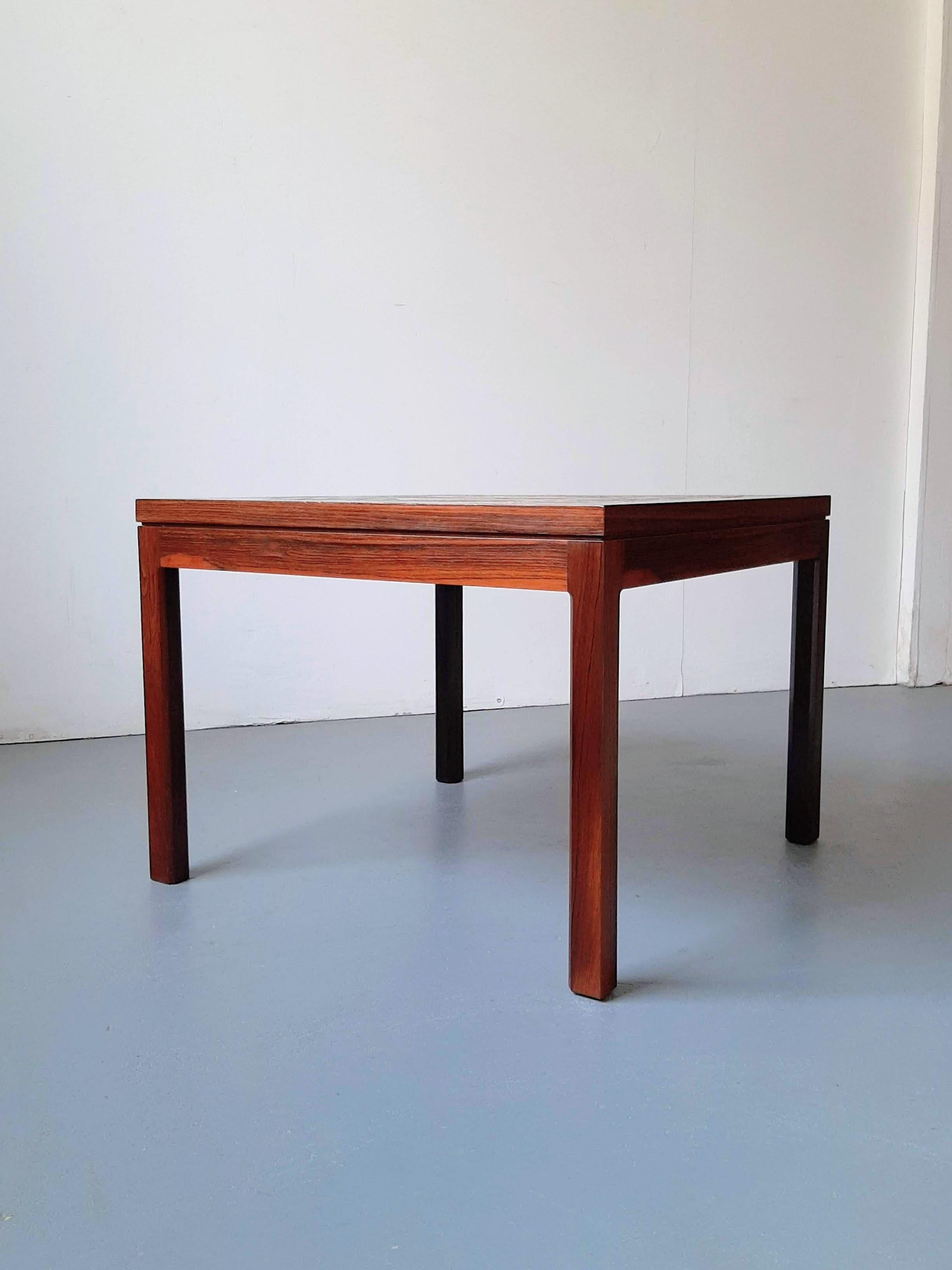 Dänischer Fliesentisch aus der Mitte des Jahrhunderts von Tue Poulsen (Moderne der Mitte des Jahrhunderts) im Angebot